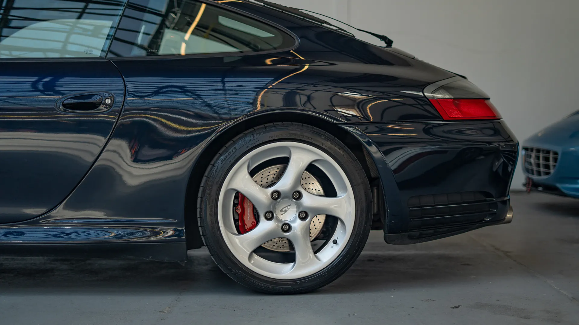Porsche 911 — photo 7