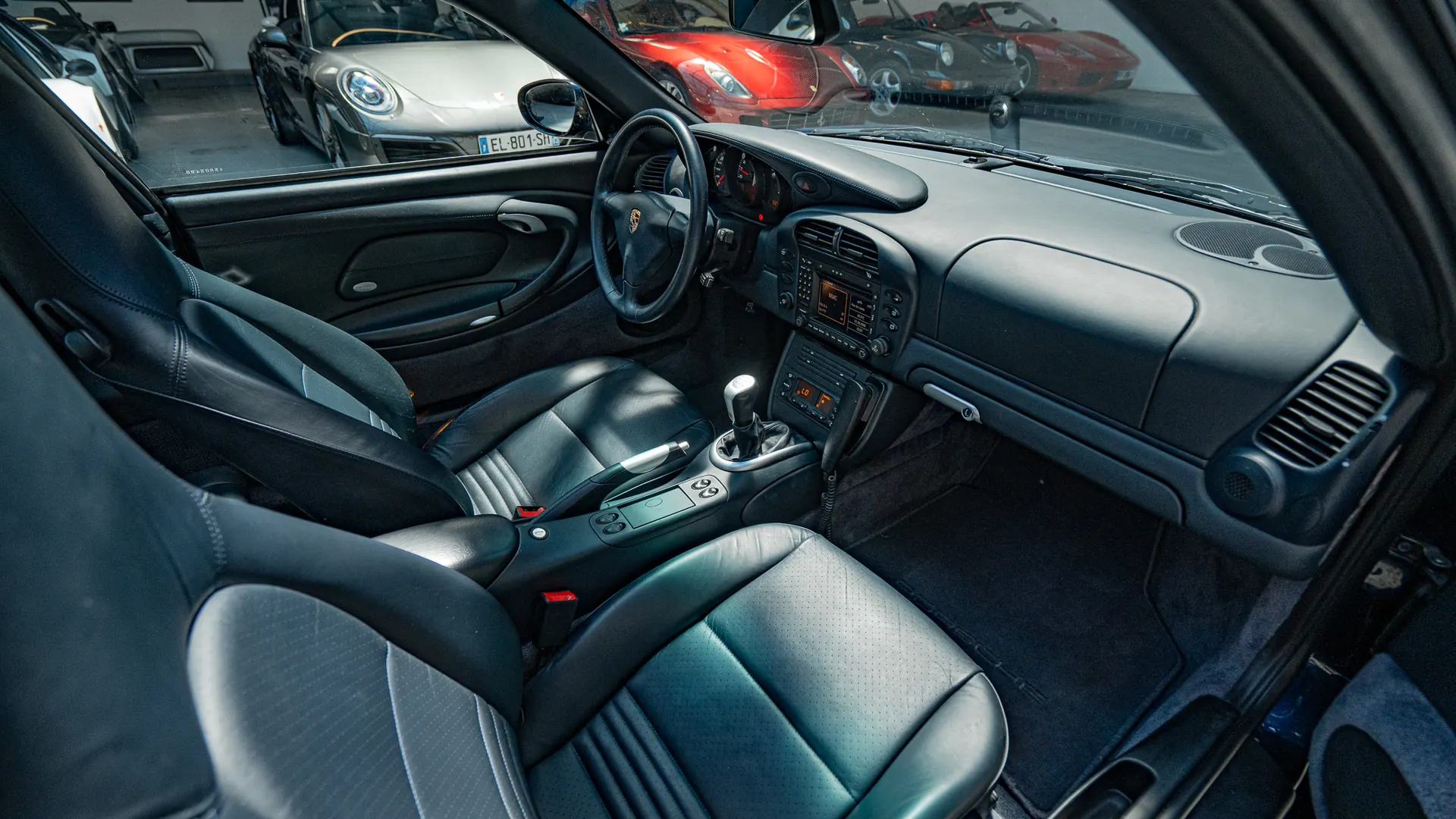 Porsche 911 — photo 16