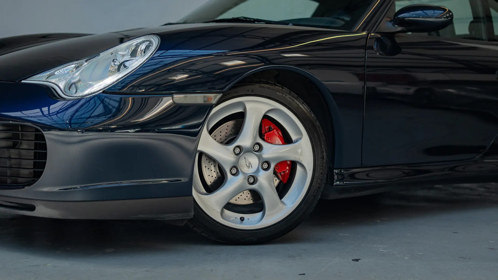 Porsche 911 — photo 23