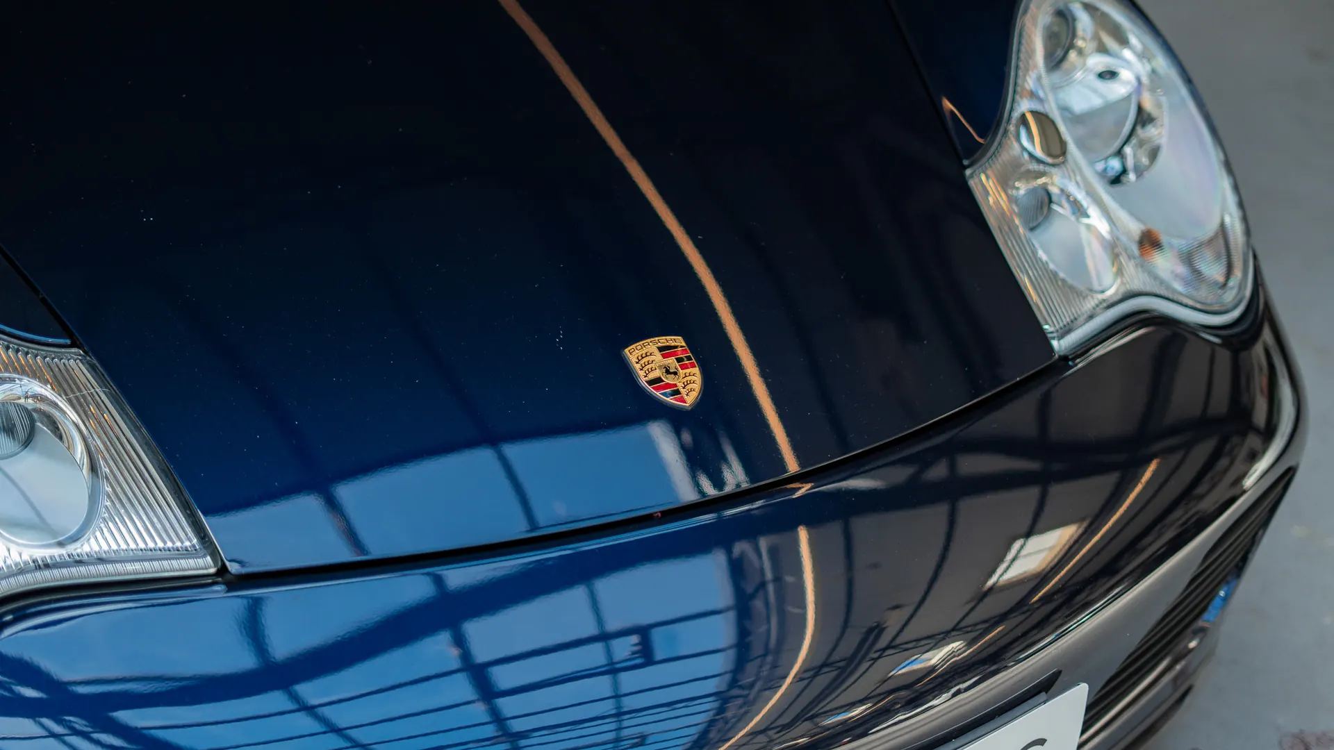 Porsche 911 — photo 21