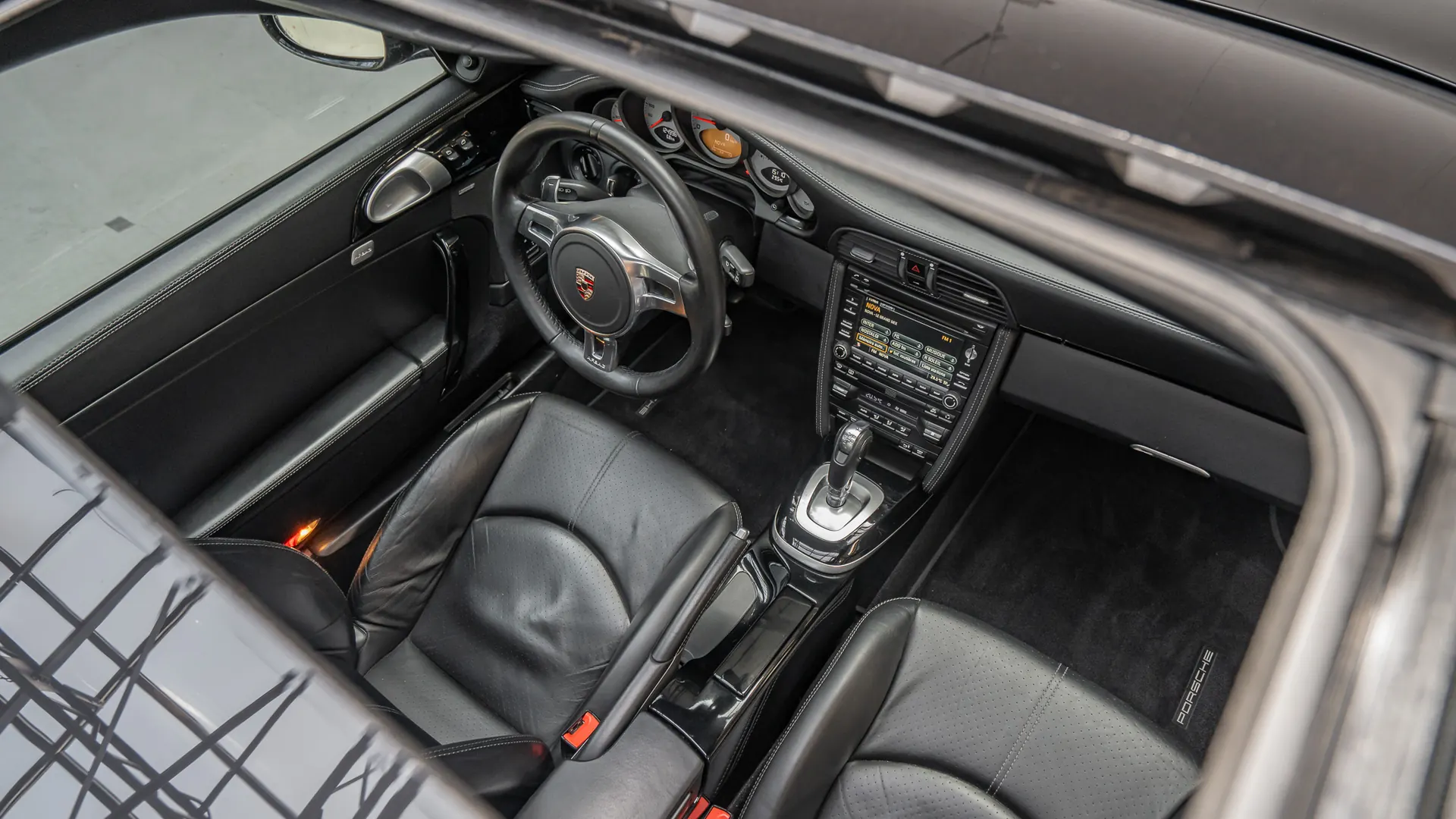 Porsche 911 — photo 29