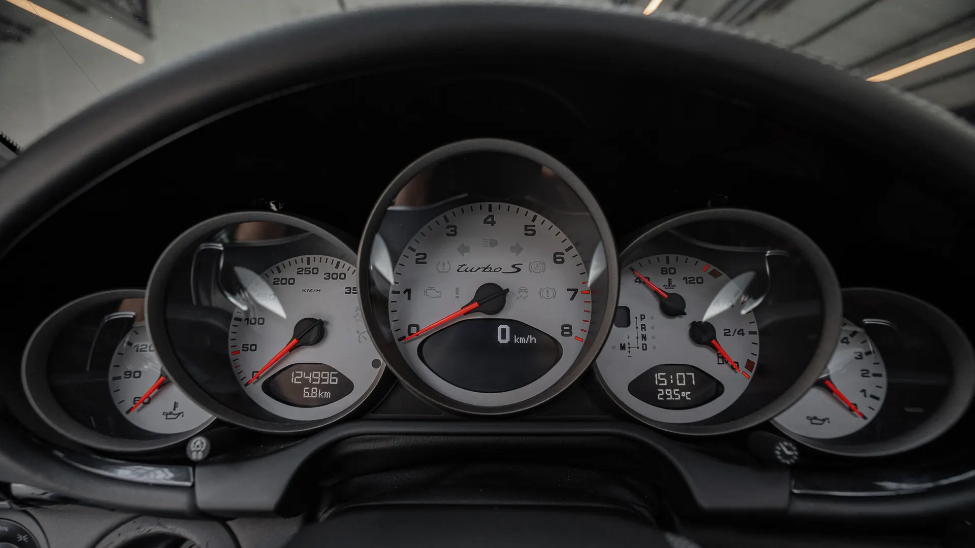 Porsche 911 — photo 12