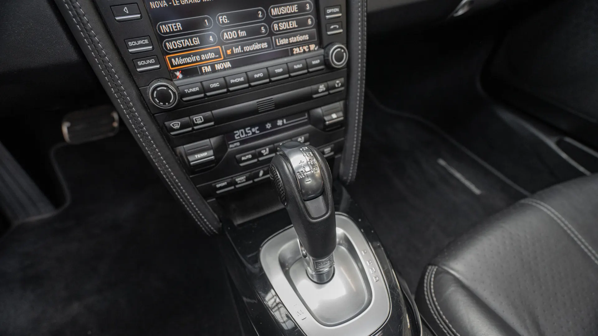 Porsche 911 — photo 16