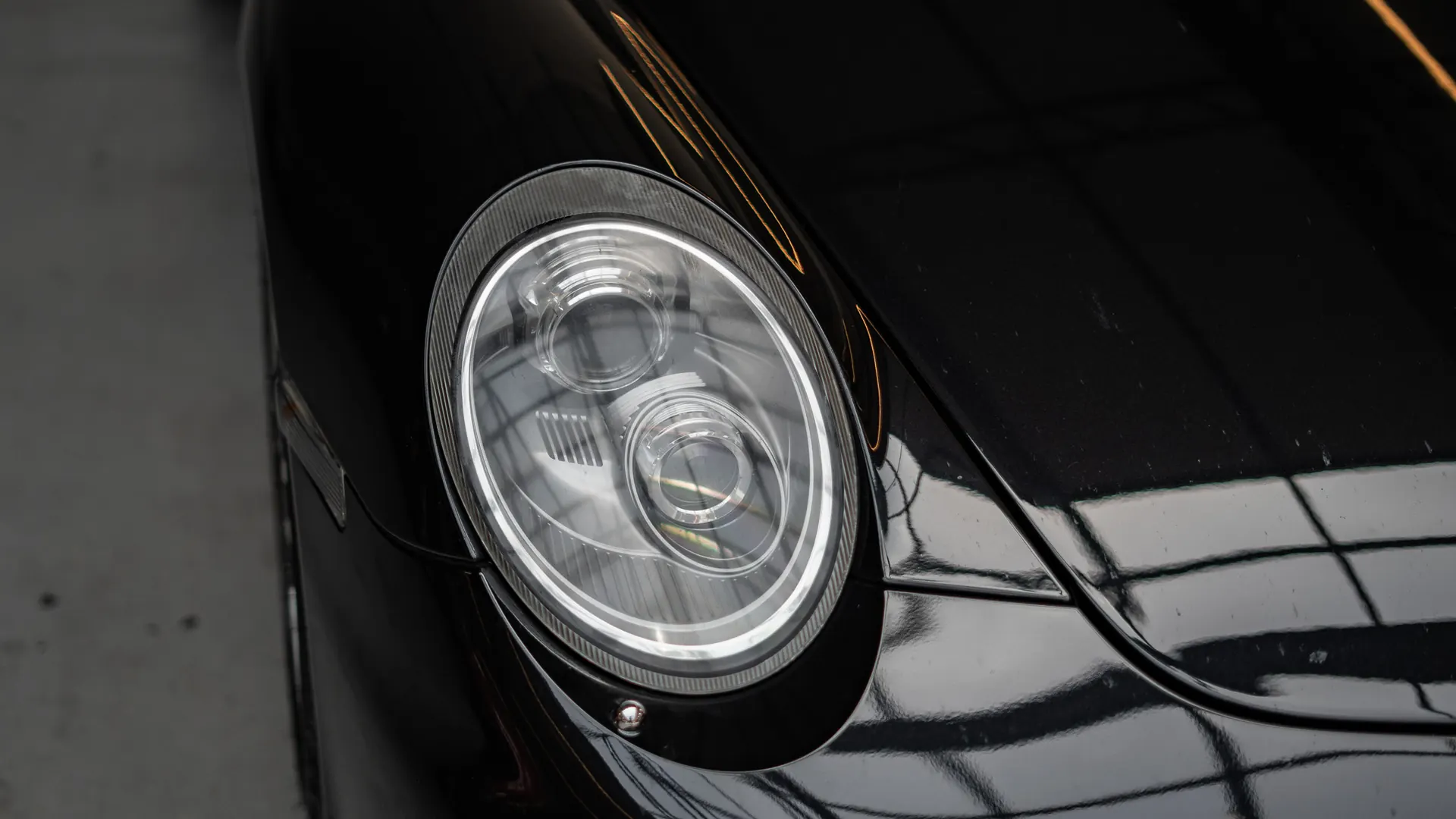Porsche 911 — photo 31