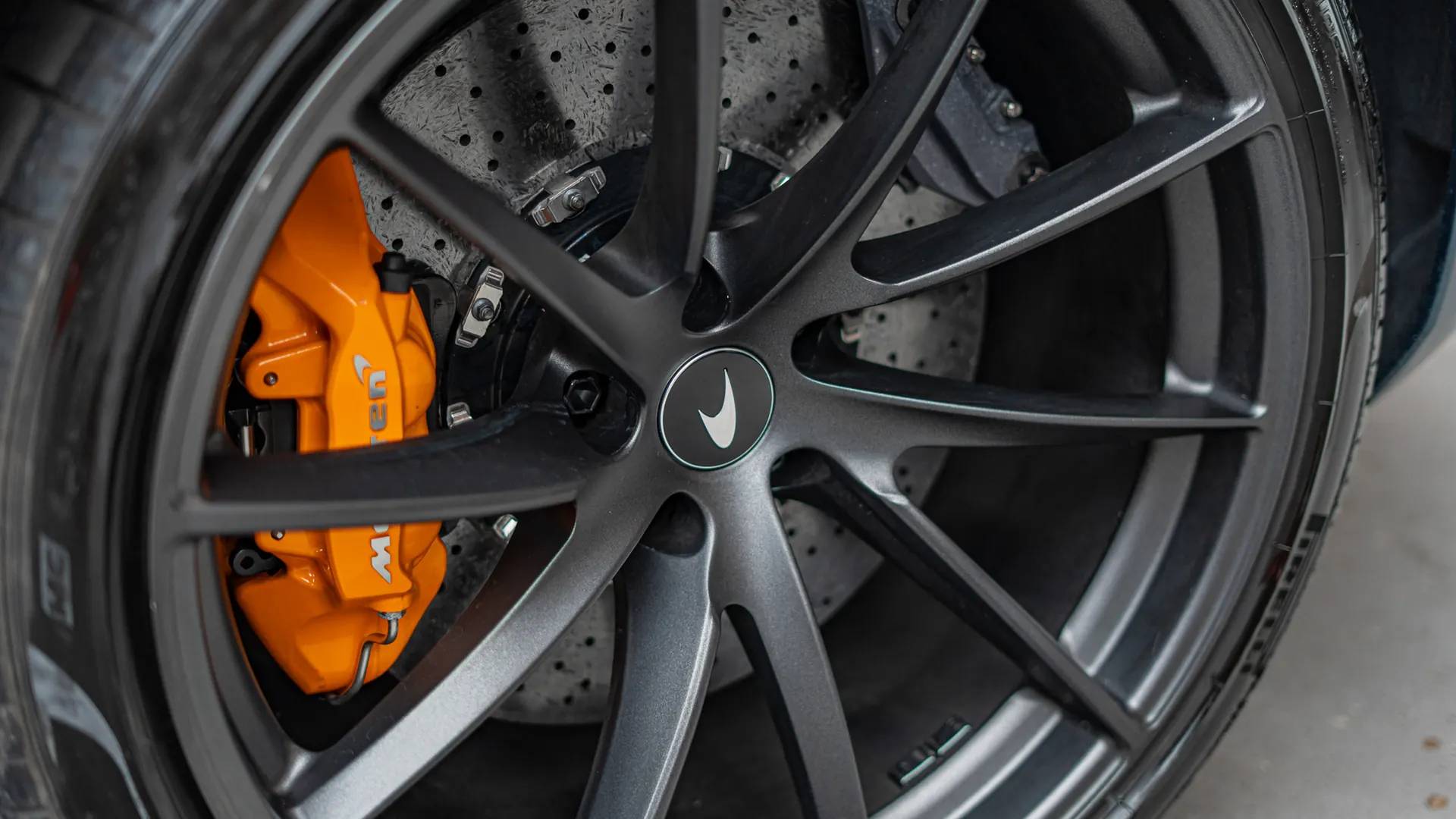 Mclaren 720S — photo 38