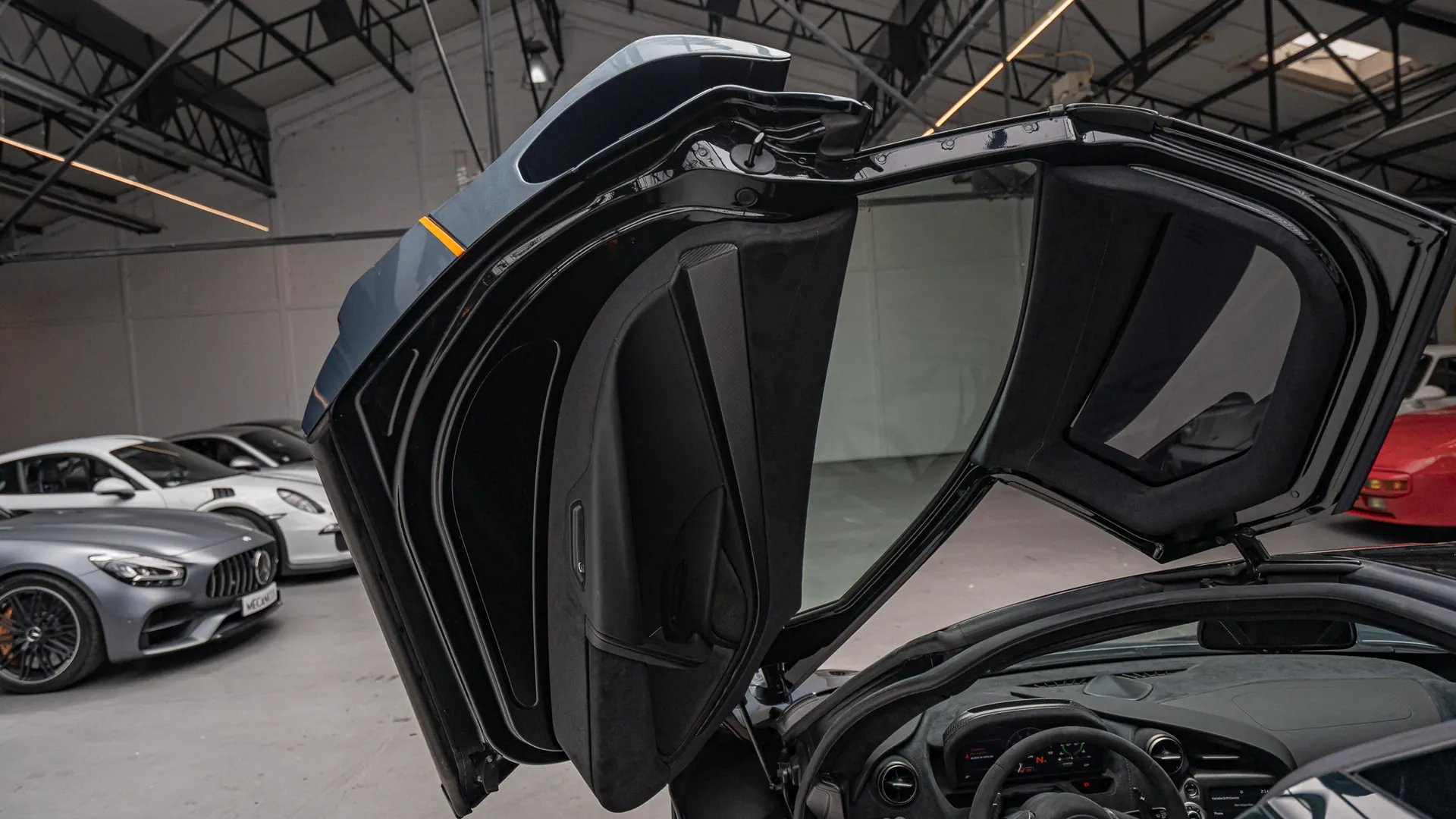 Mclaren 720S — photo 30