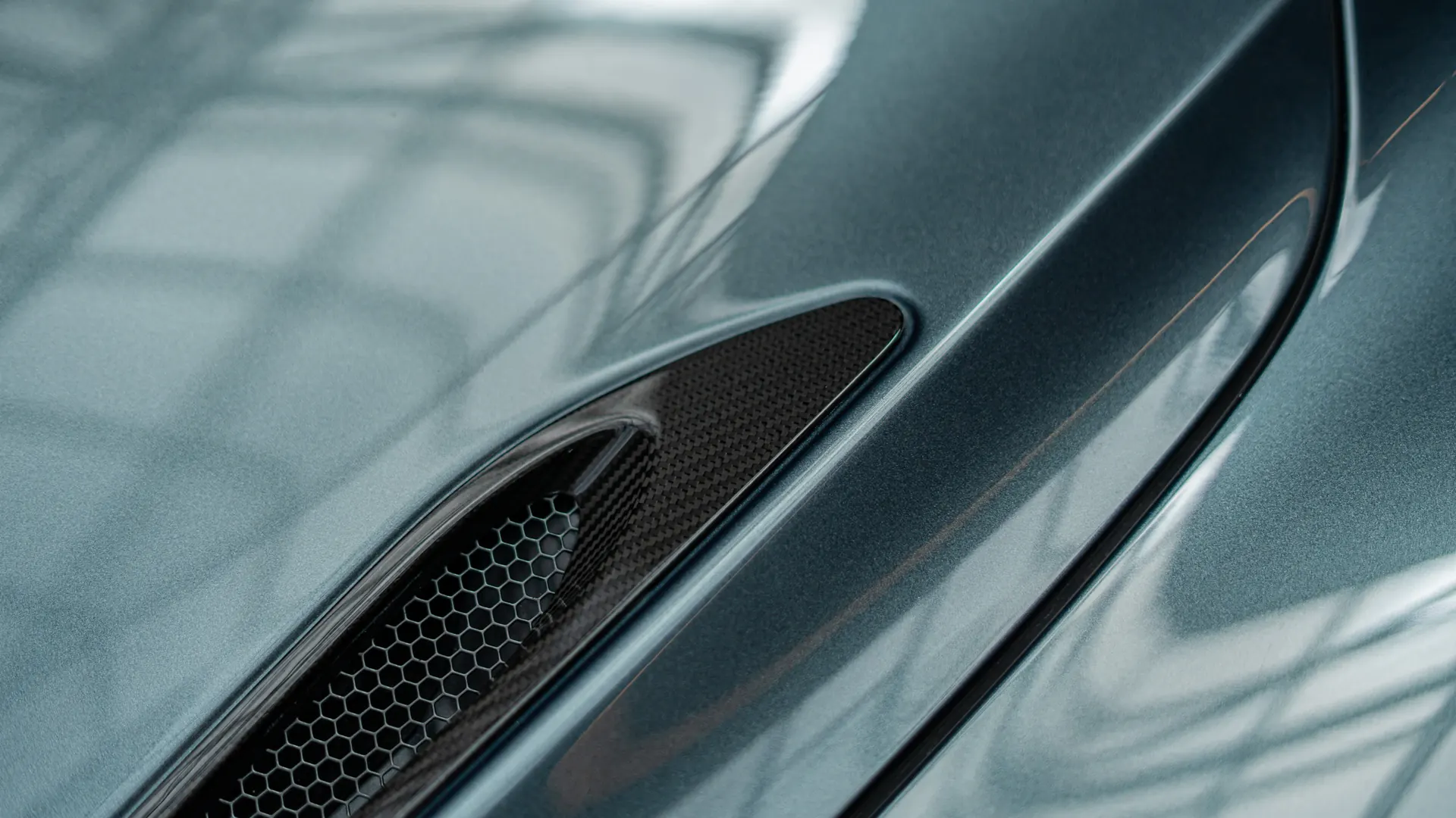 Mclaren 720S — photo 44