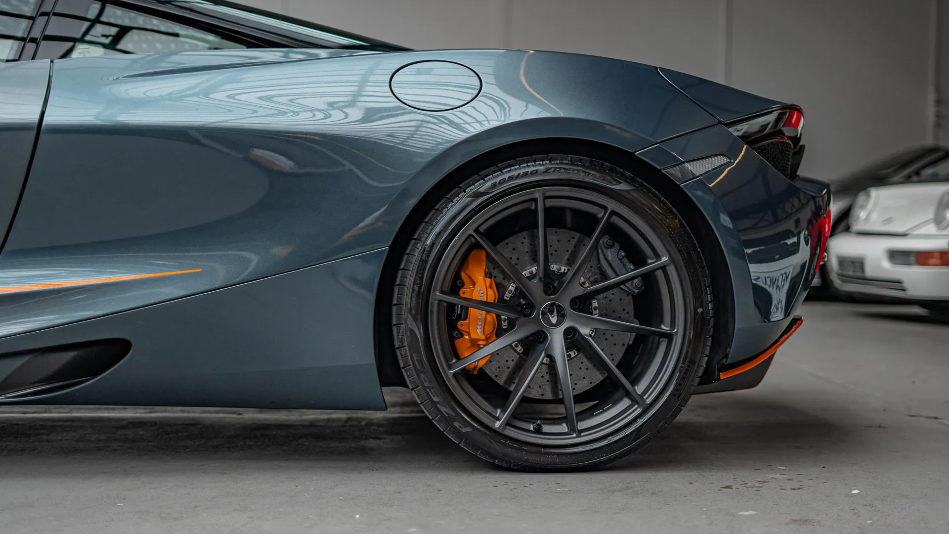 Mclaren 720S — photo 10