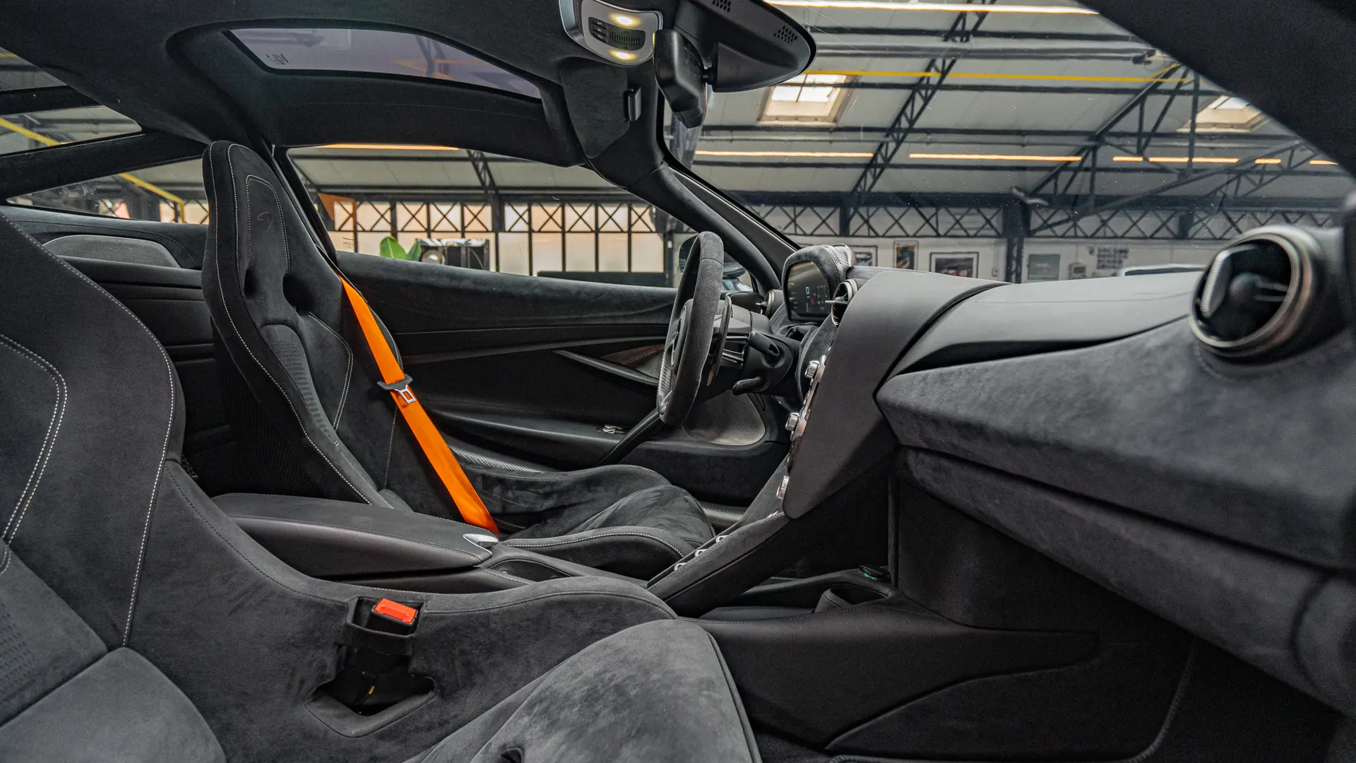 Mclaren 720S — photo 29