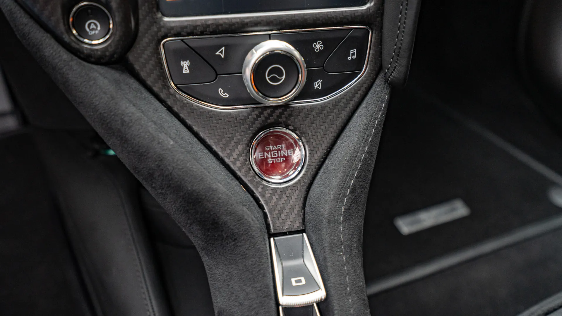 Mclaren 720S — photo 27