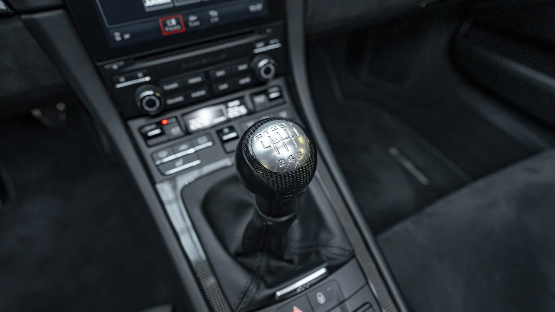 Porsche 991.2 — photo 17