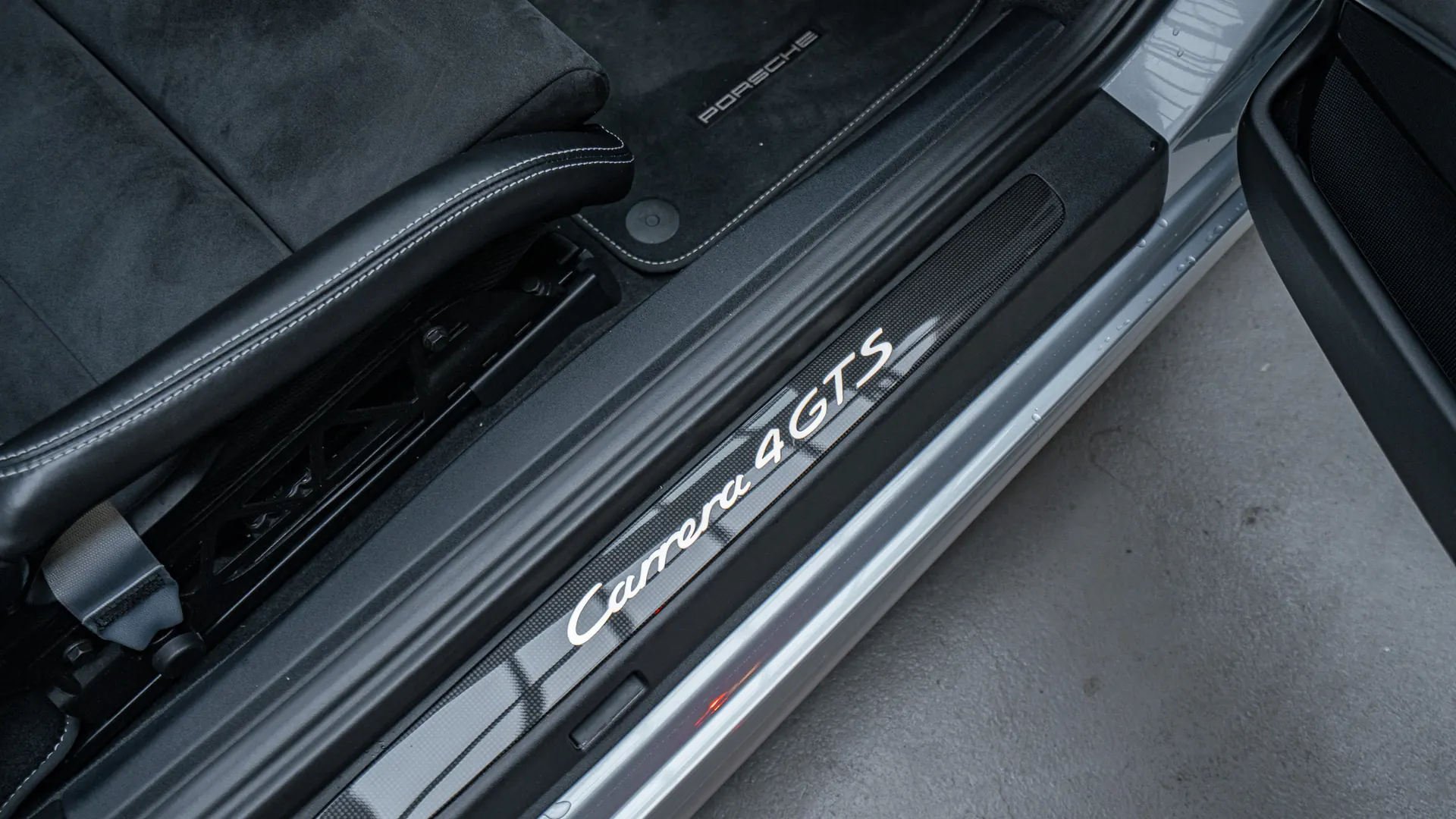 Porsche 991.2 — photo 24