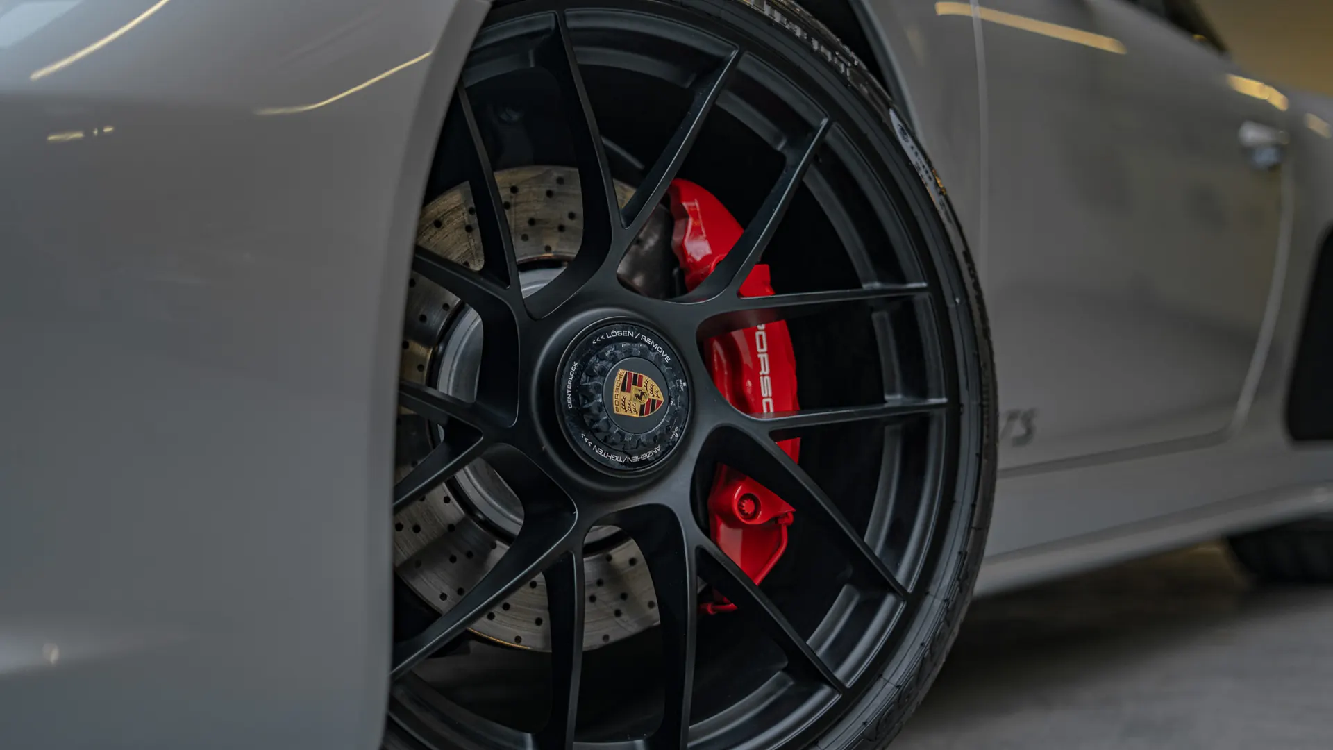 Porsche 991.2 — photo 35