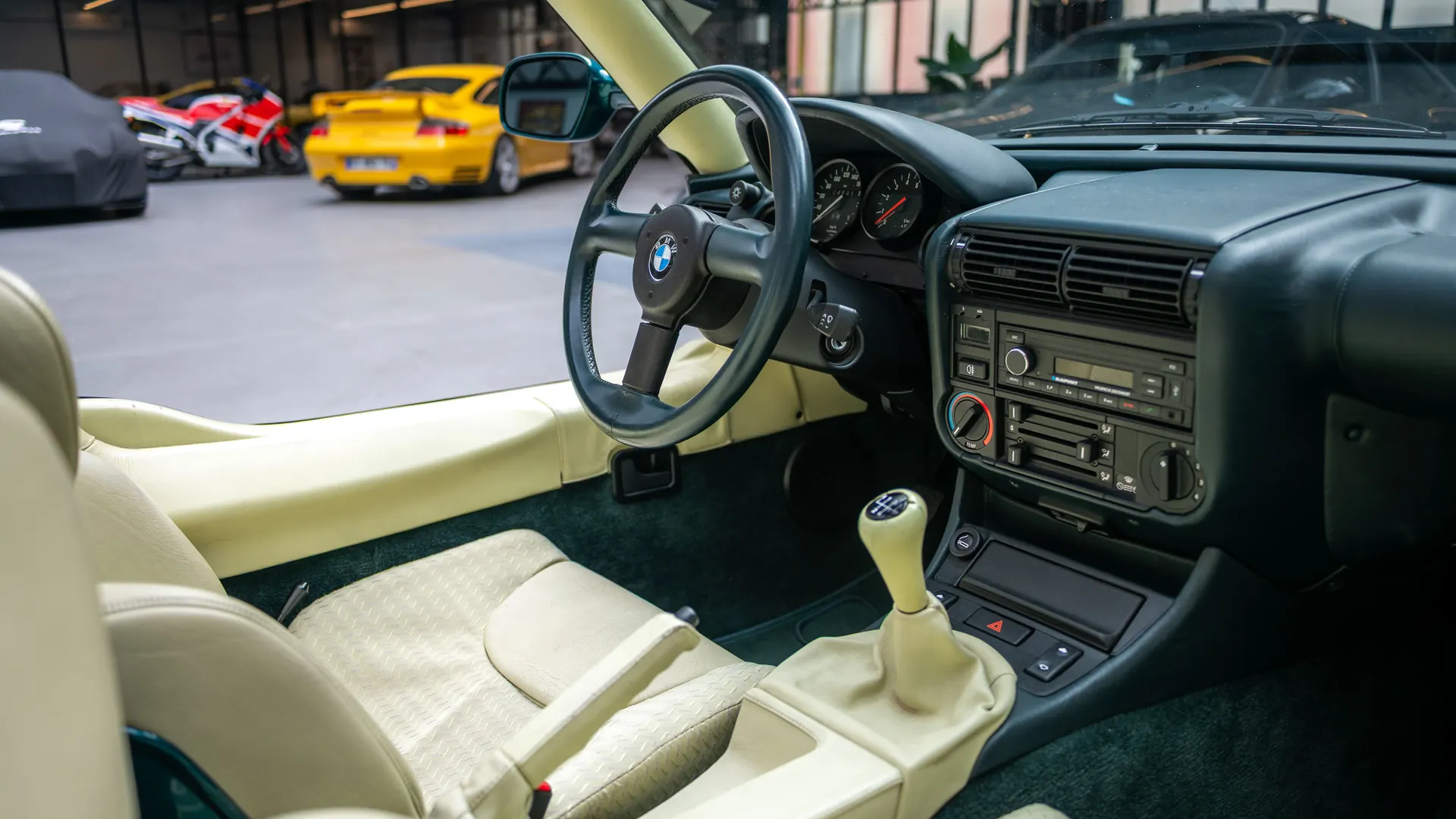 BMW Z1 — photo 25