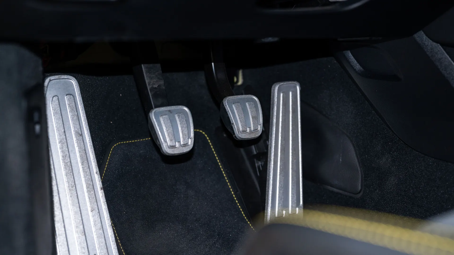 Porsche 911 — photo 34