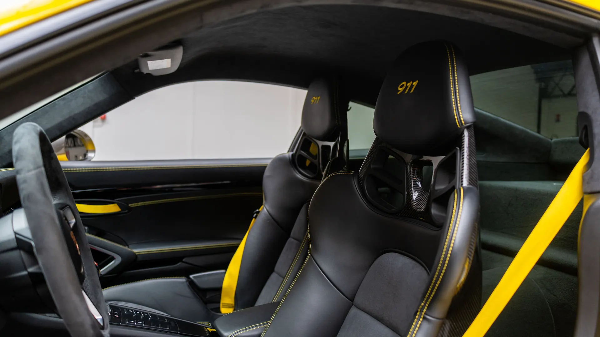 Porsche 911 — photo 10