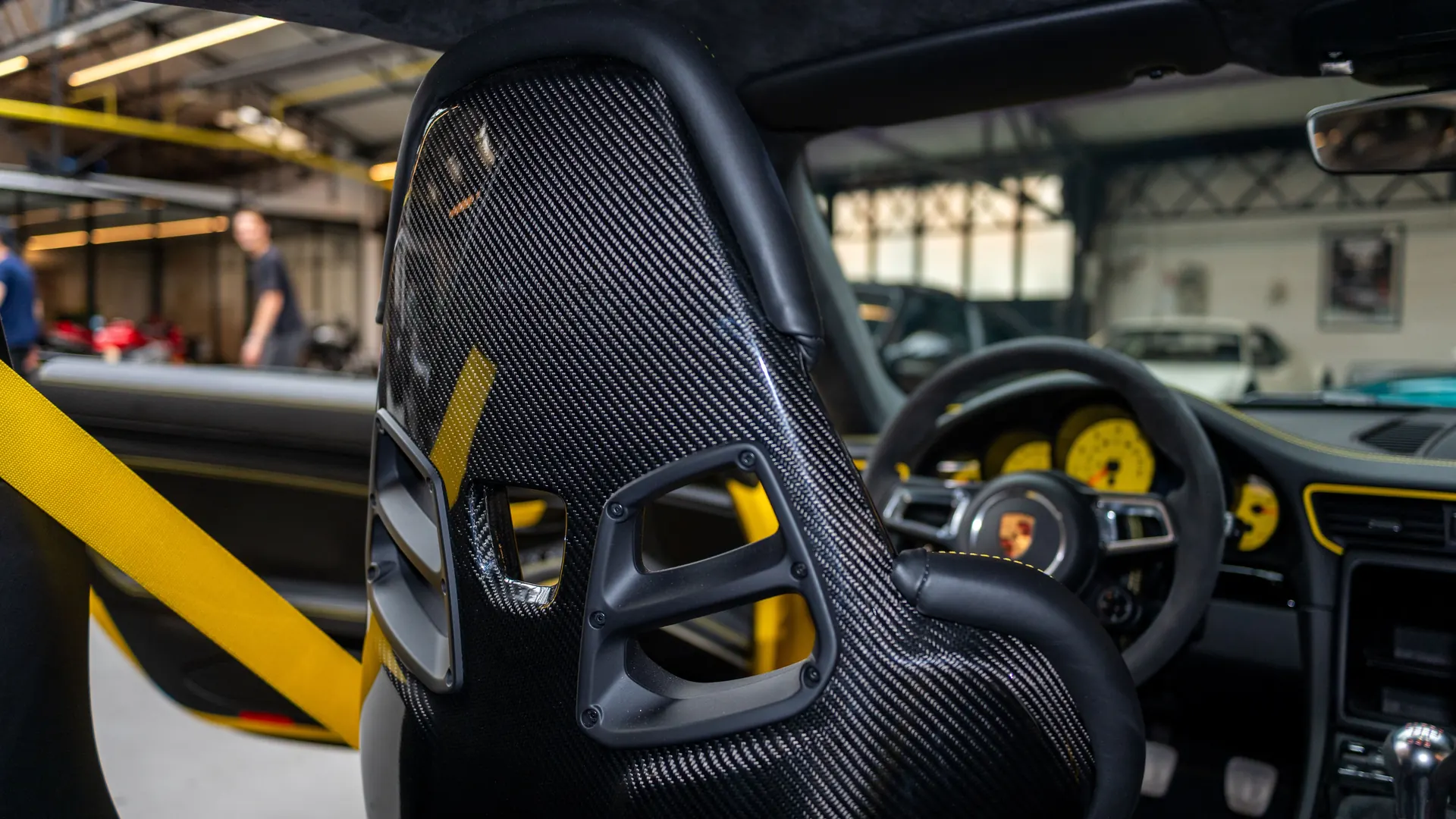 Porsche 911 — photo 26