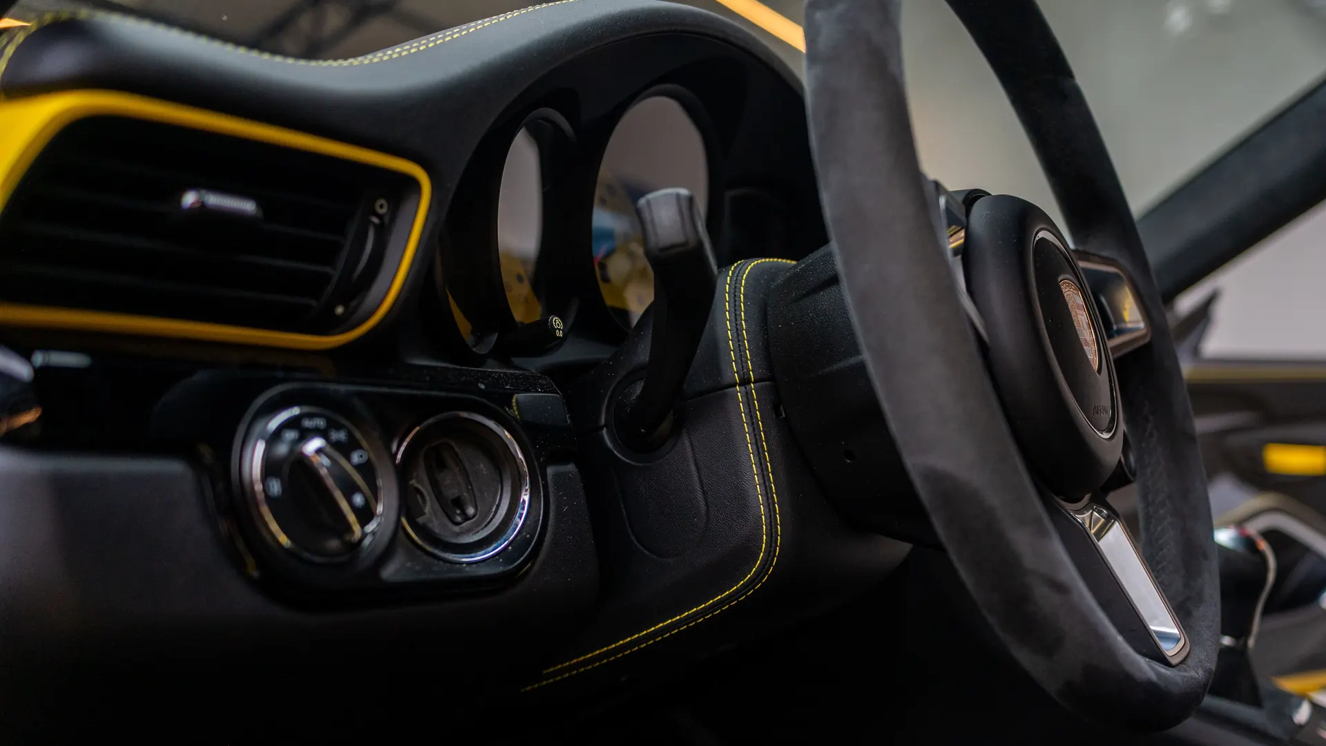 Porsche 911 — photo 29