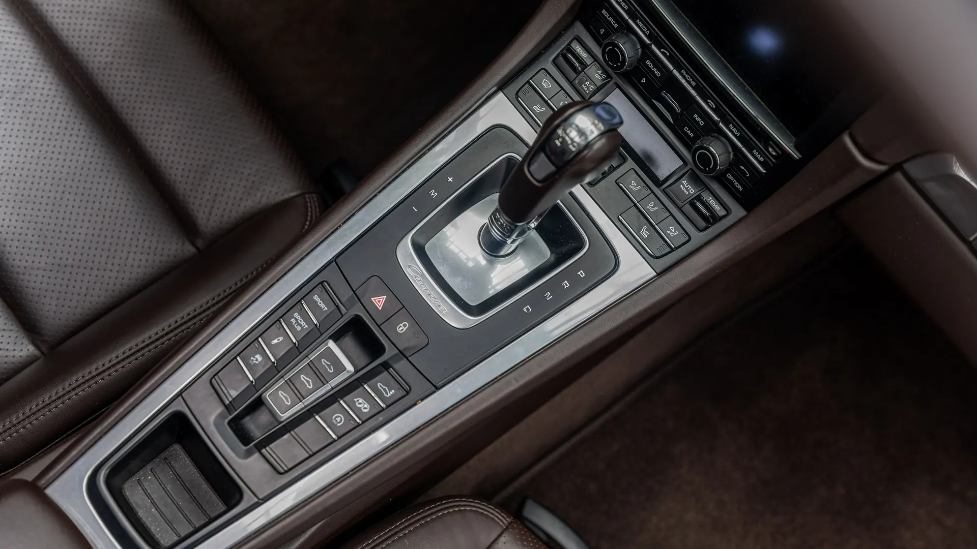Porsche 911 — photo 14