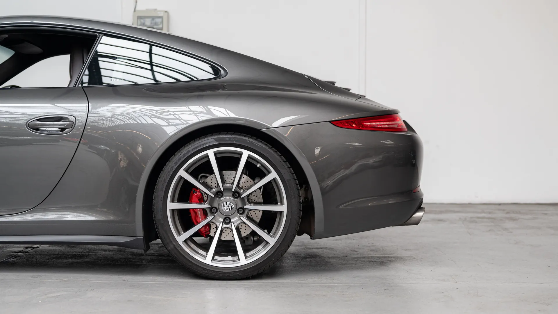 Porsche 911 — photo 6