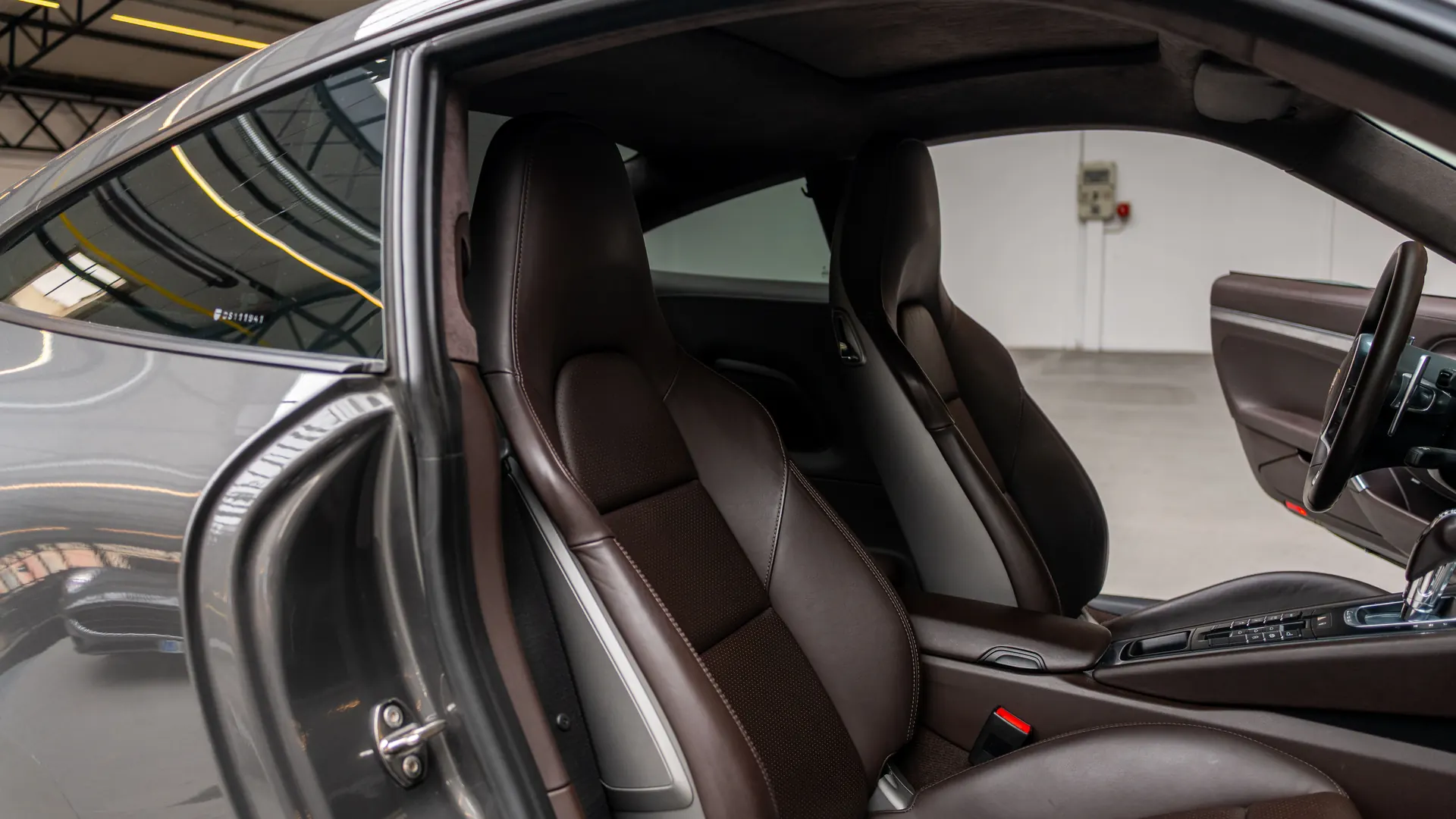 Porsche 911 — photo 20