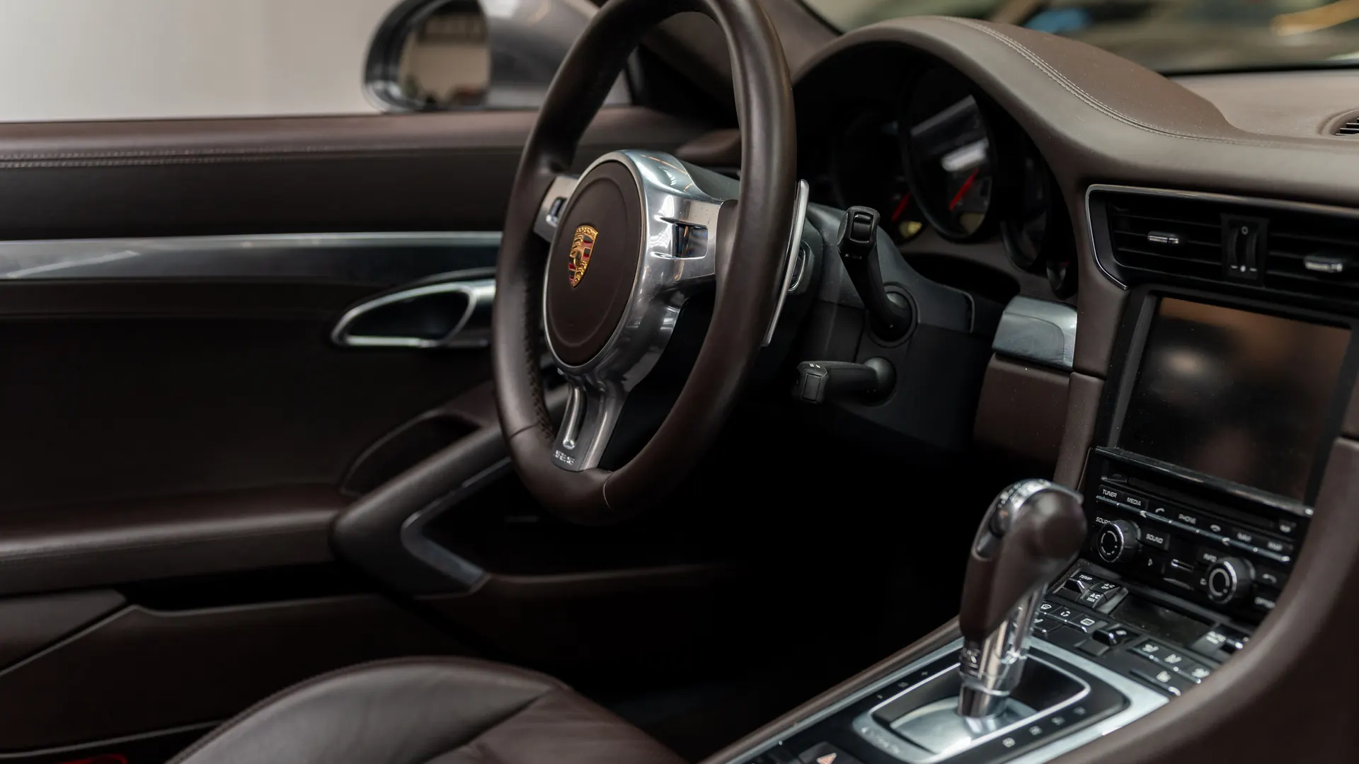 Porsche 911 — photo 22