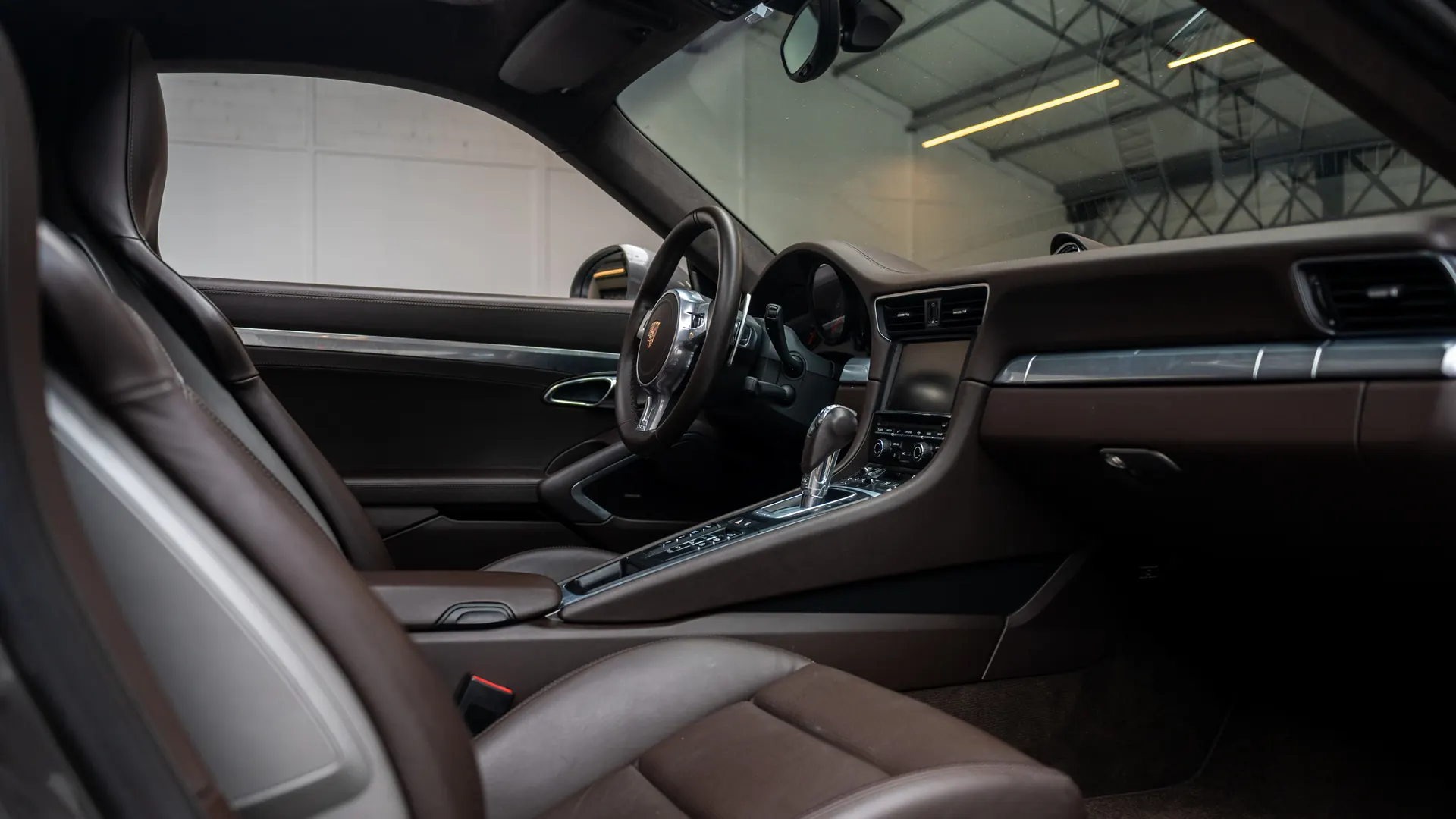 Porsche 911 — photo 19
