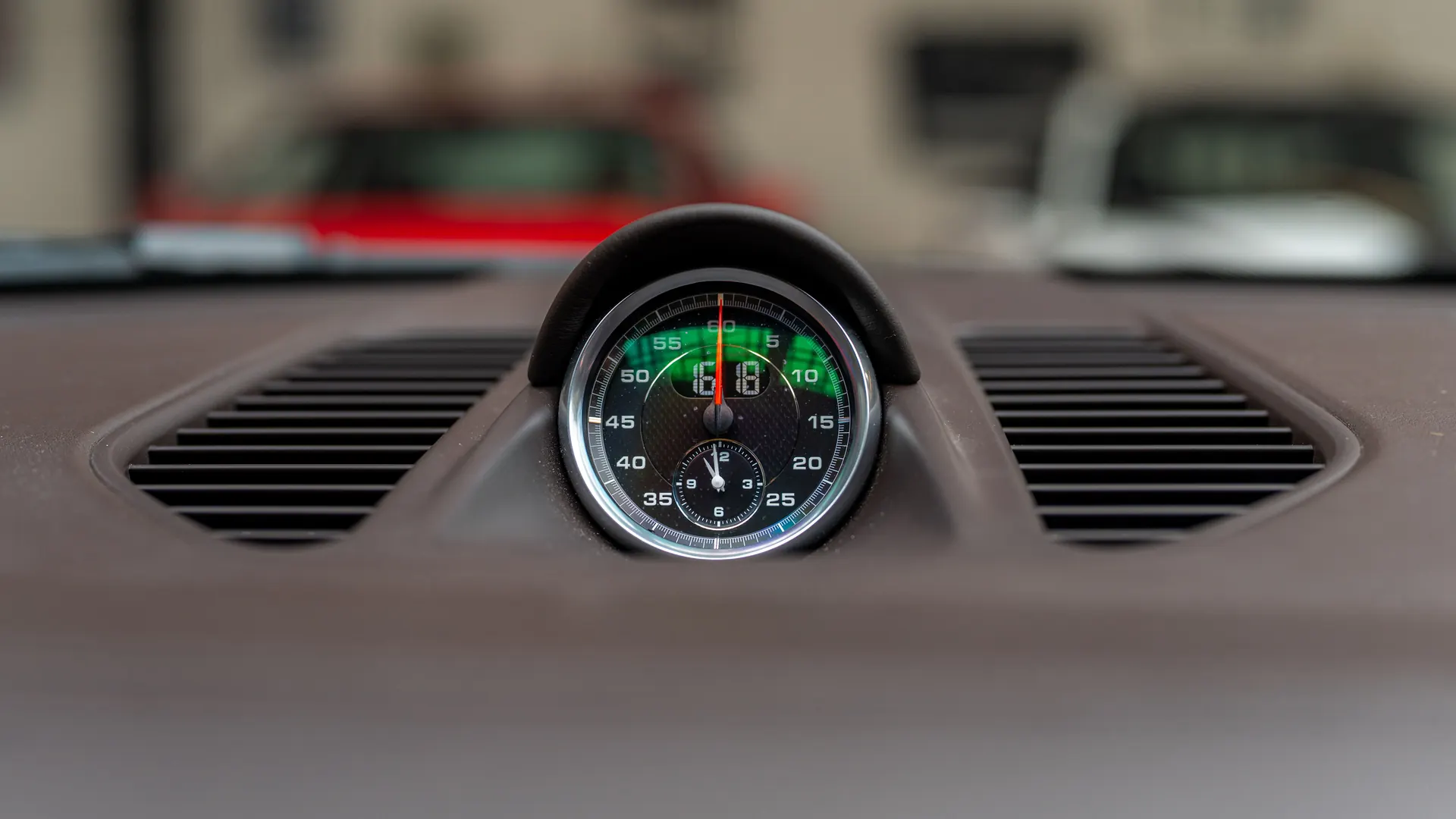 Porsche 911 — photo 17