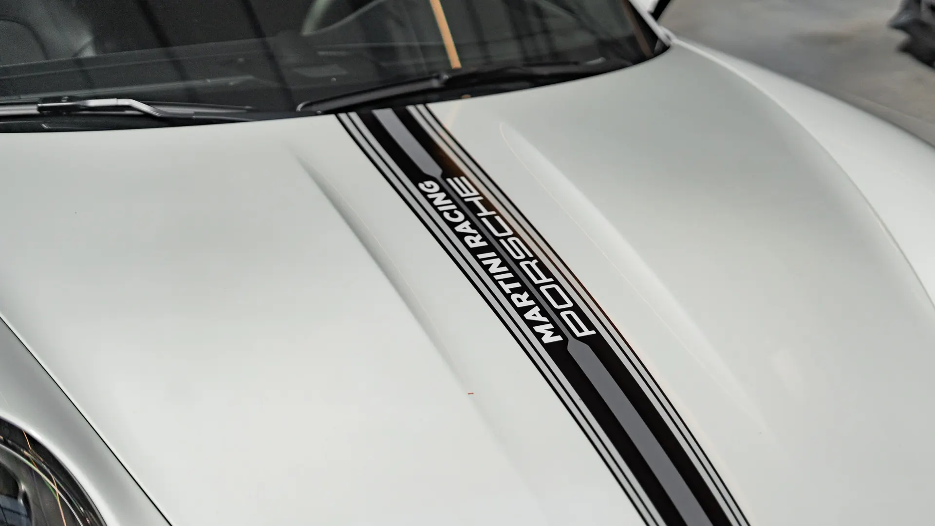 Porsche 911 — photo 40