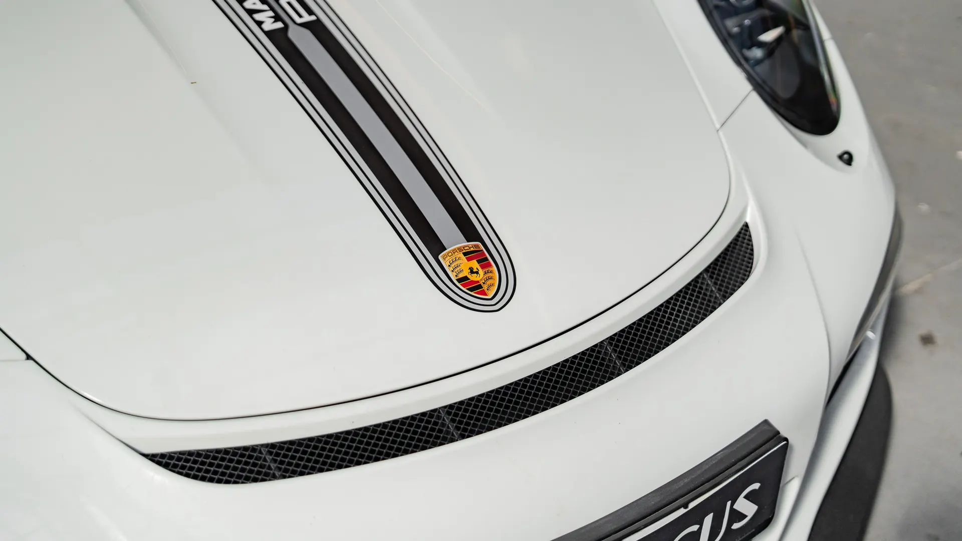 Porsche 911 — photo 39