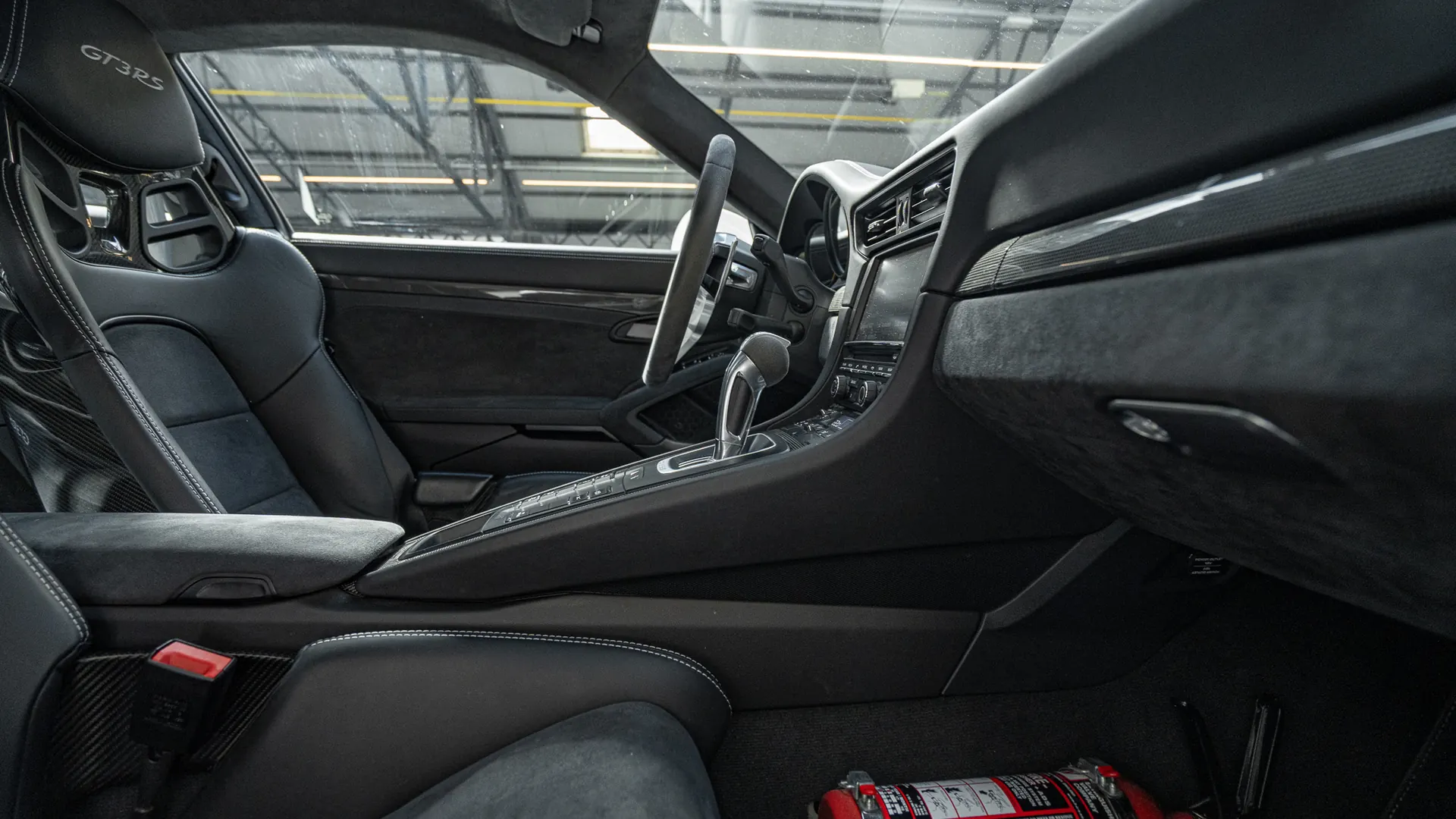 Porsche 911 — photo 28