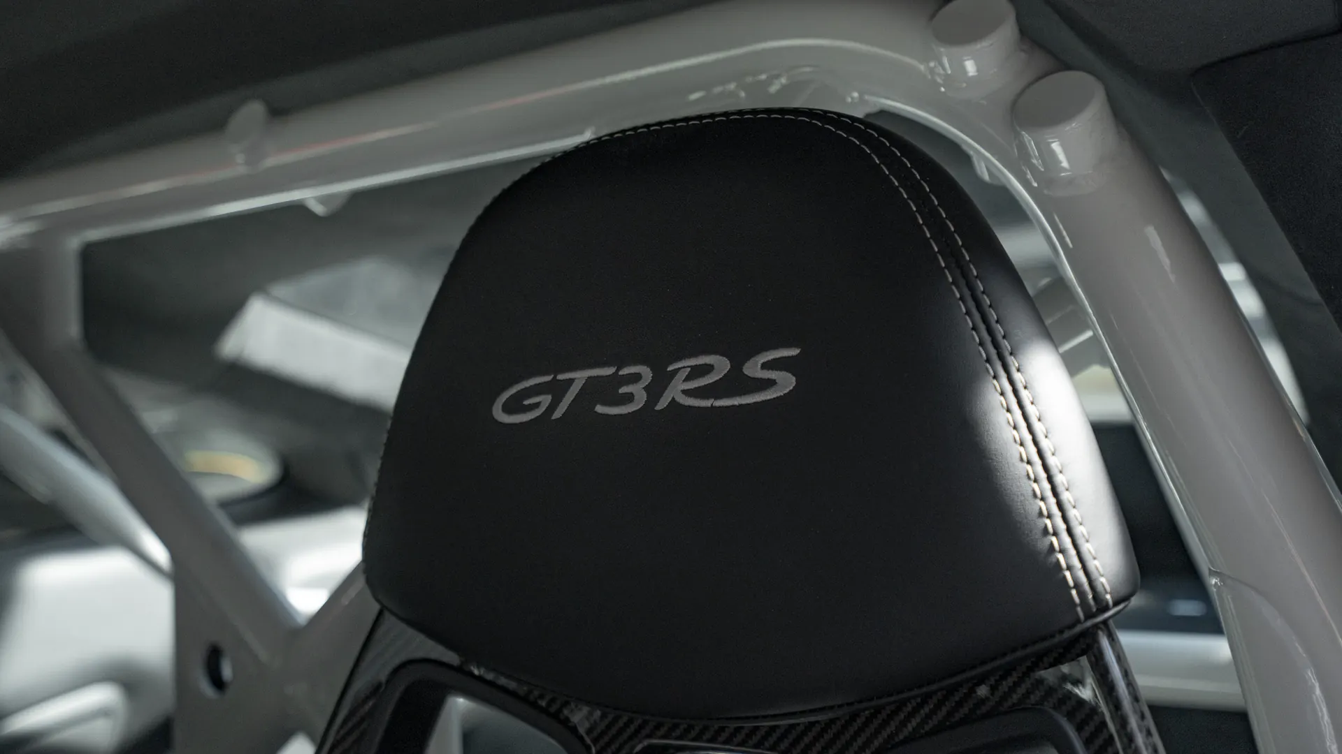 Porsche 911 — photo 20