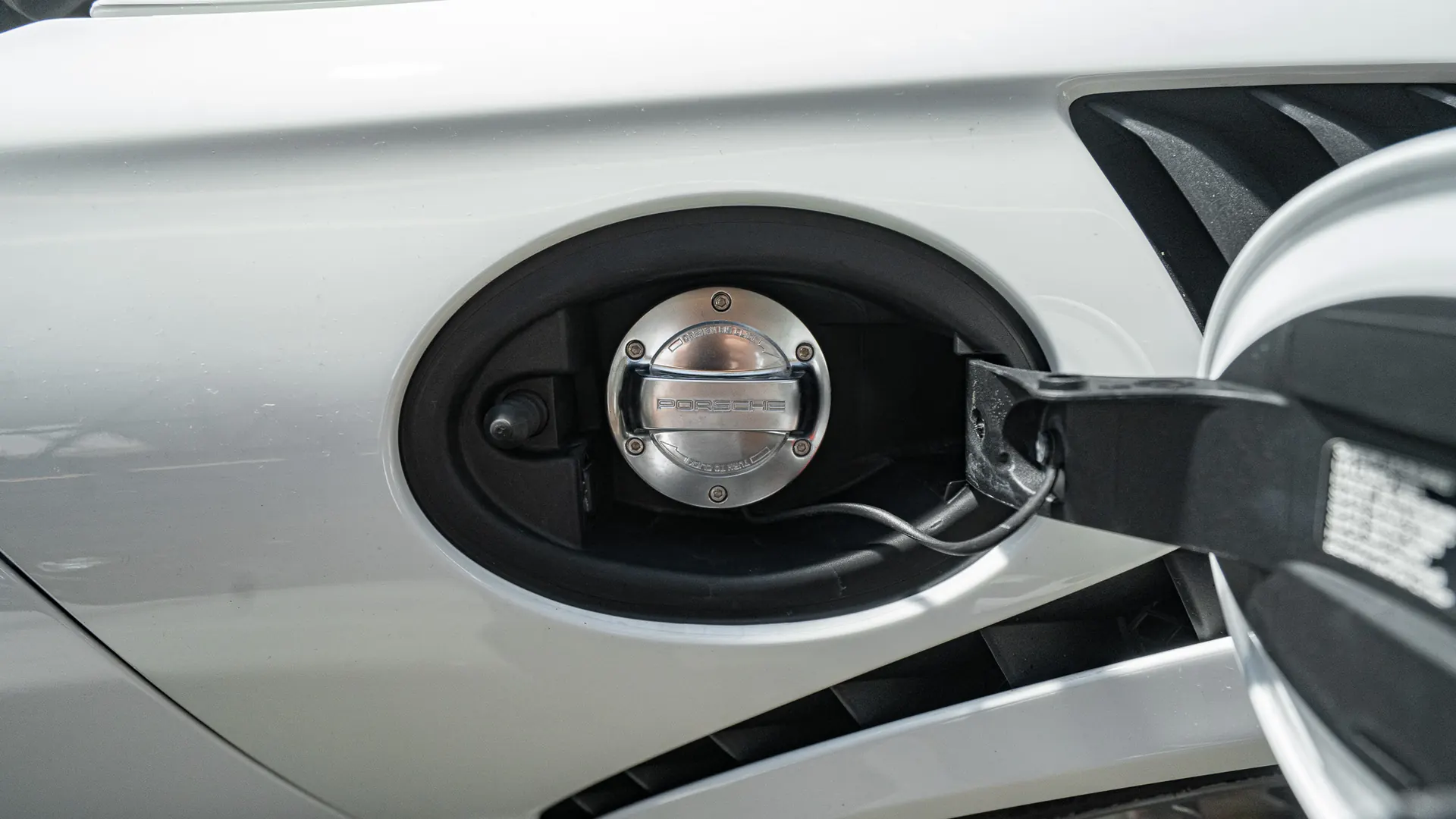 Porsche 911 — photo 30