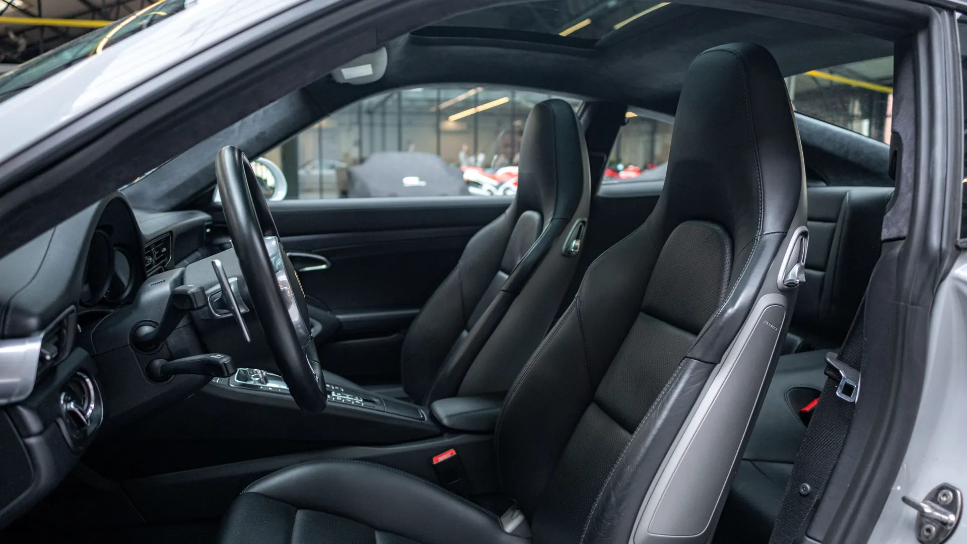 Porsche 991.1 — photo 13
