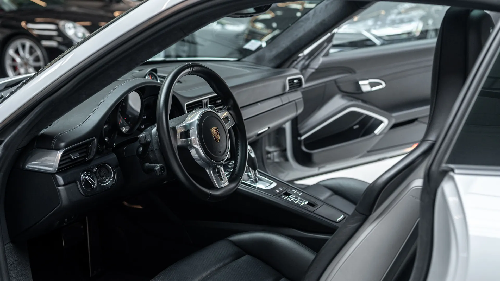 Porsche 991.1 — photo 9