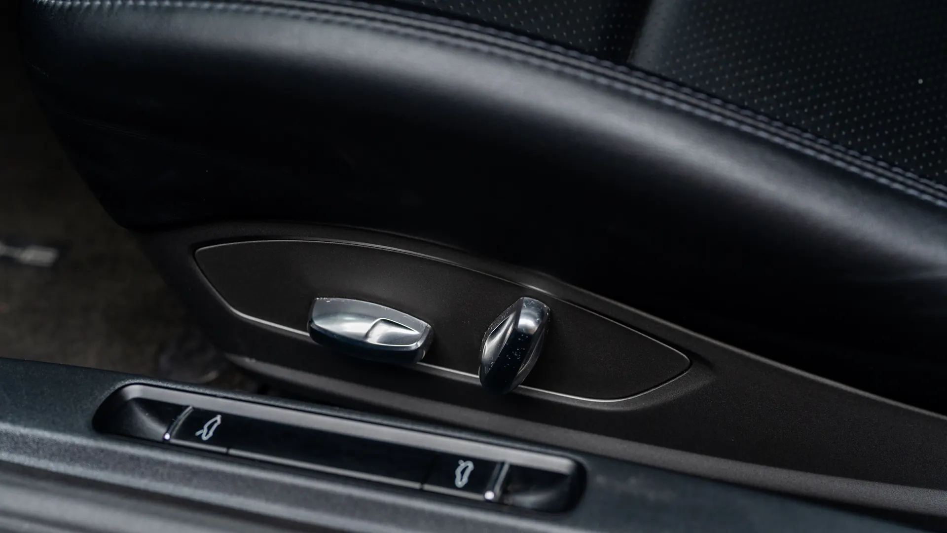 Porsche 991.1 — photo 29