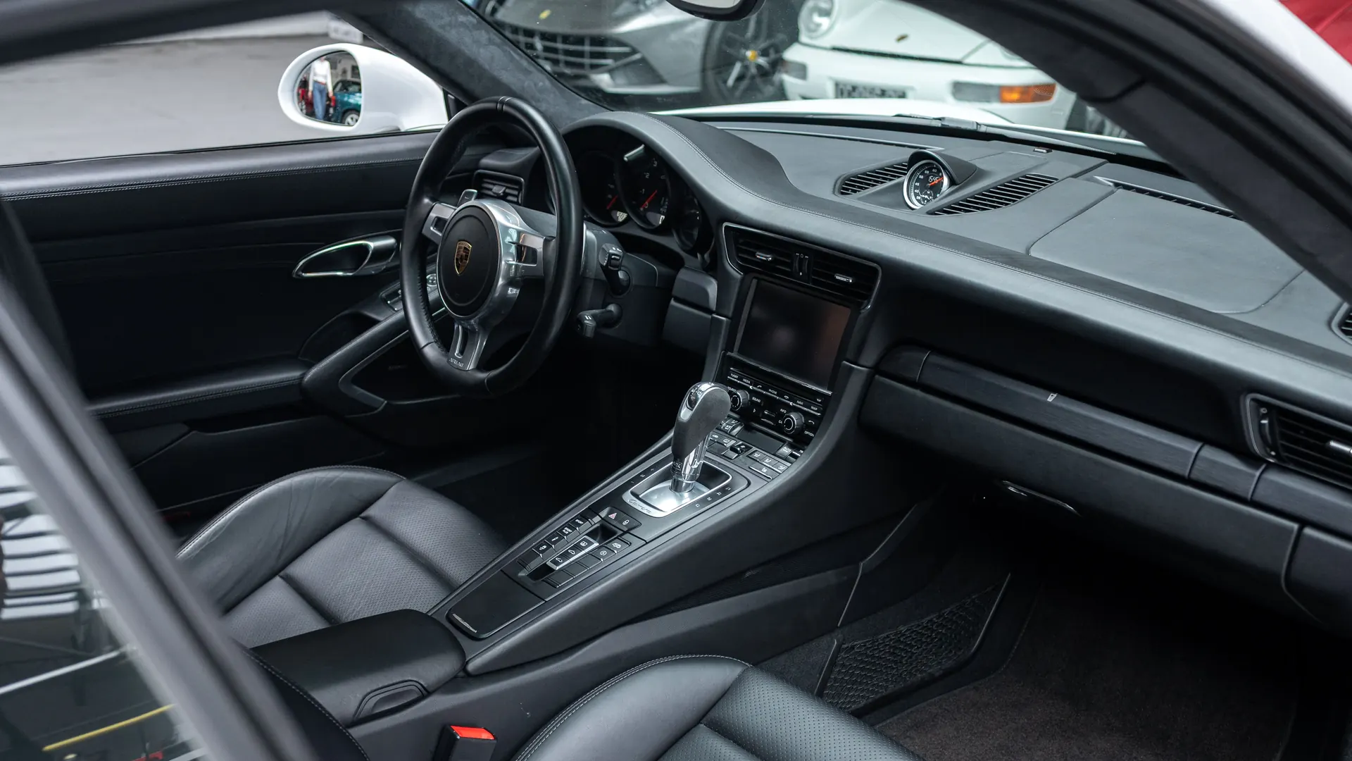 Porsche 991.1 — photo 24