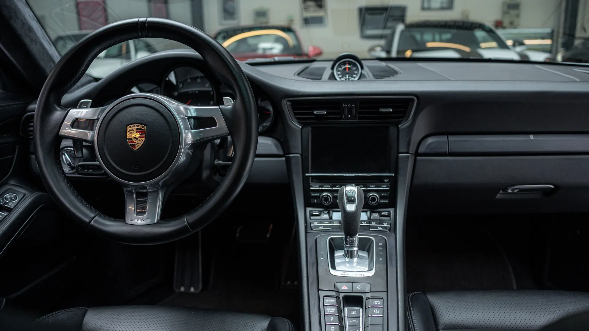 Porsche 991.1 — photo 14