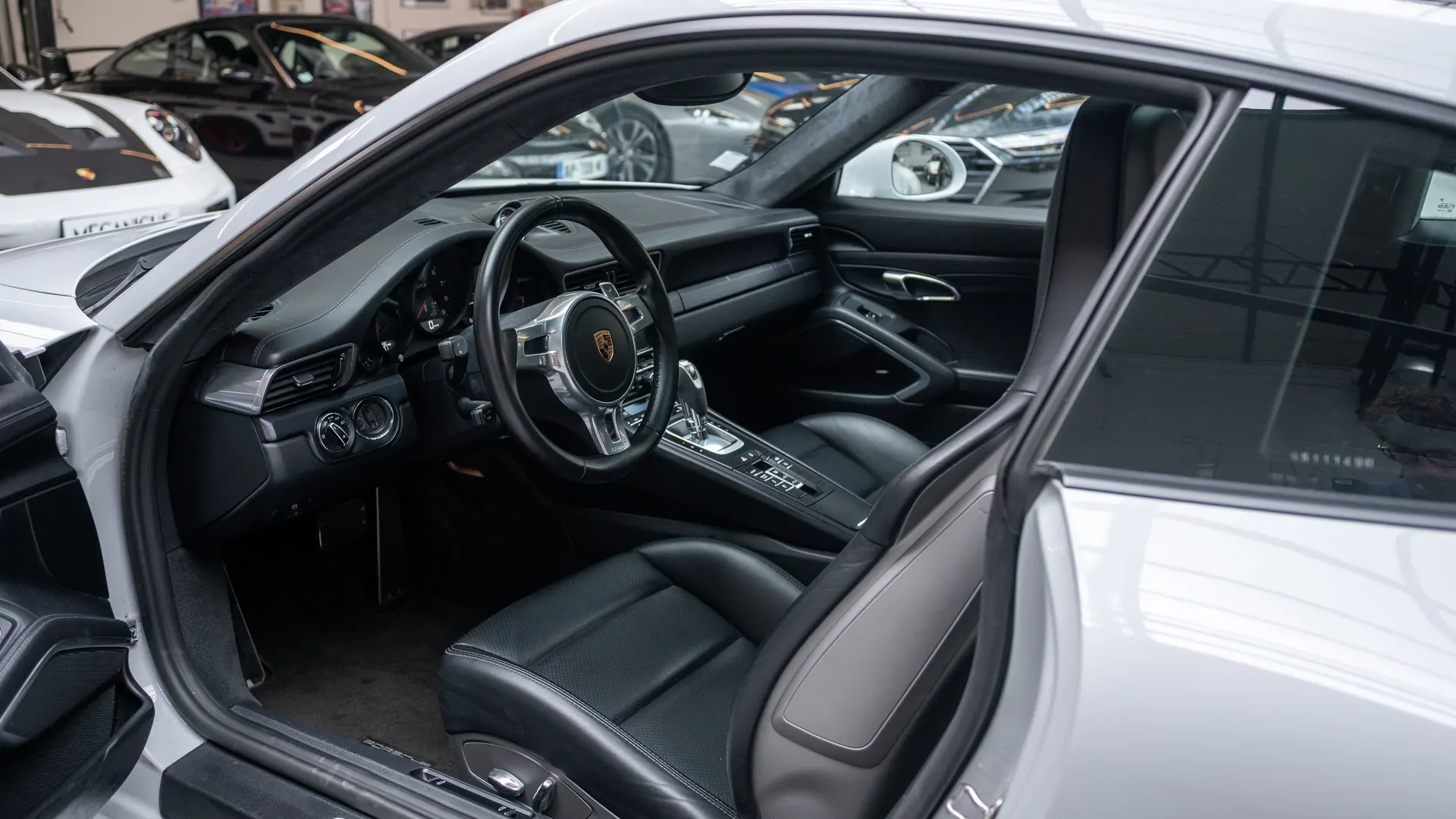 Porsche 991.1 — photo 8