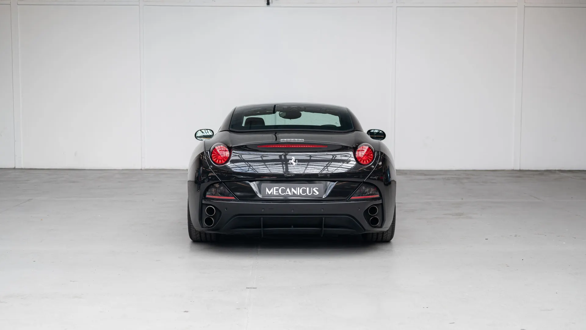 Ferrari California — photo 11