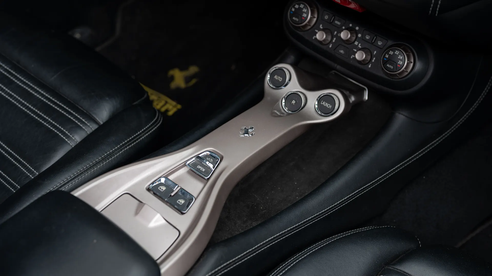 Ferrari California — photo 31