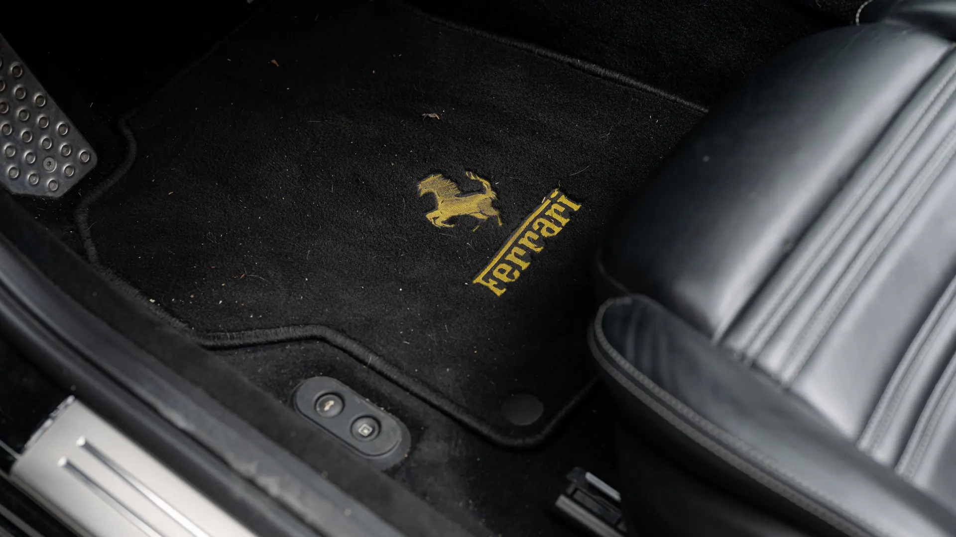 Ferrari California — photo 25
