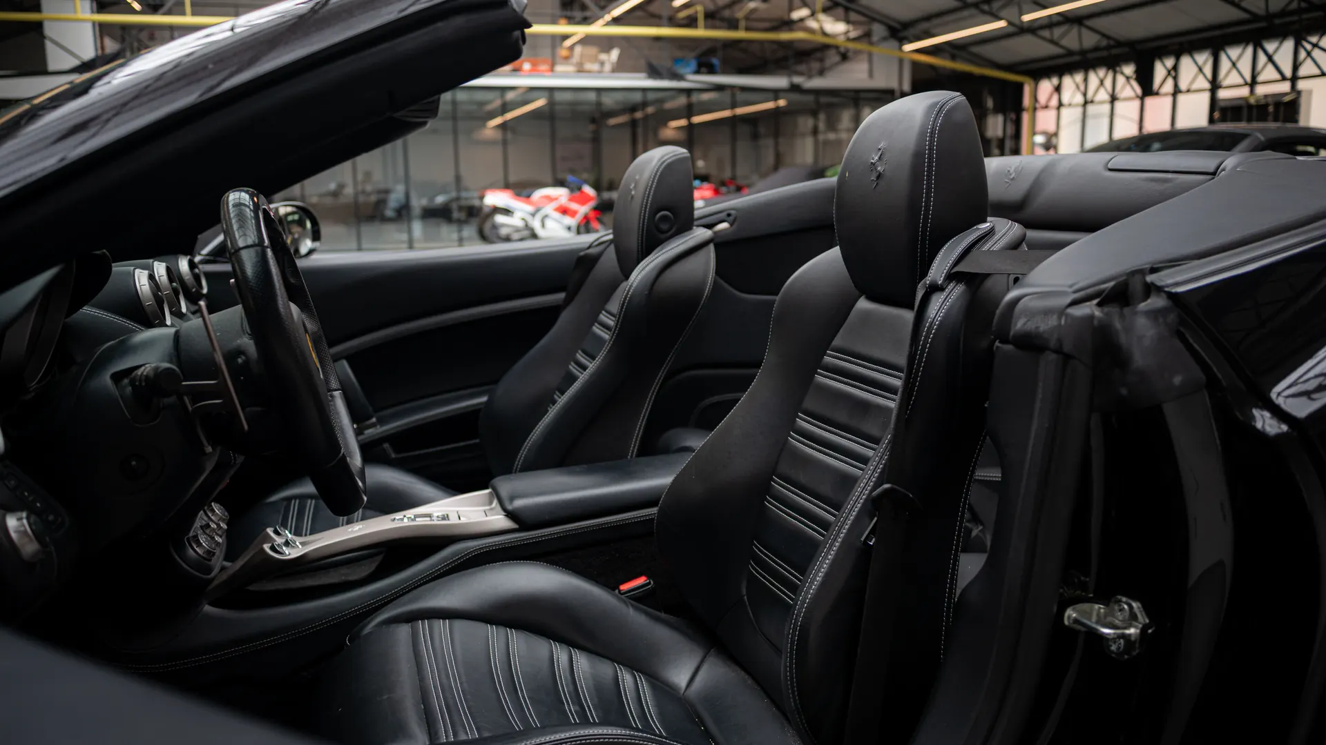 Ferrari California — photo 21