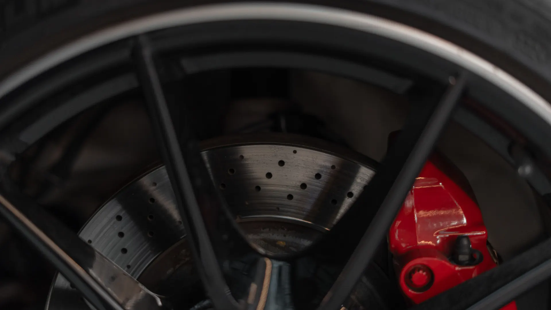 Porsche 911 — photo 33