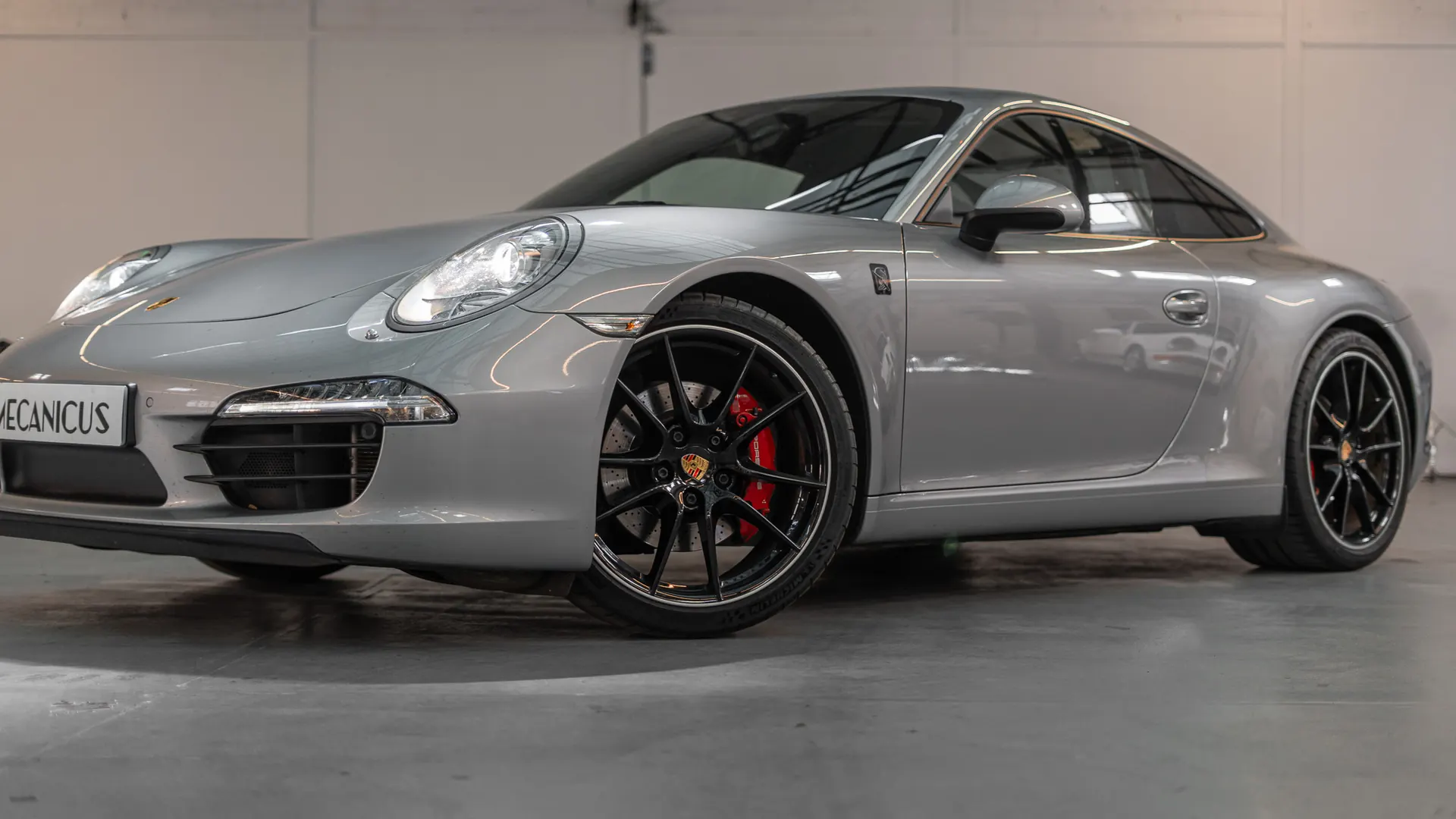 Porsche 911 — photo 30