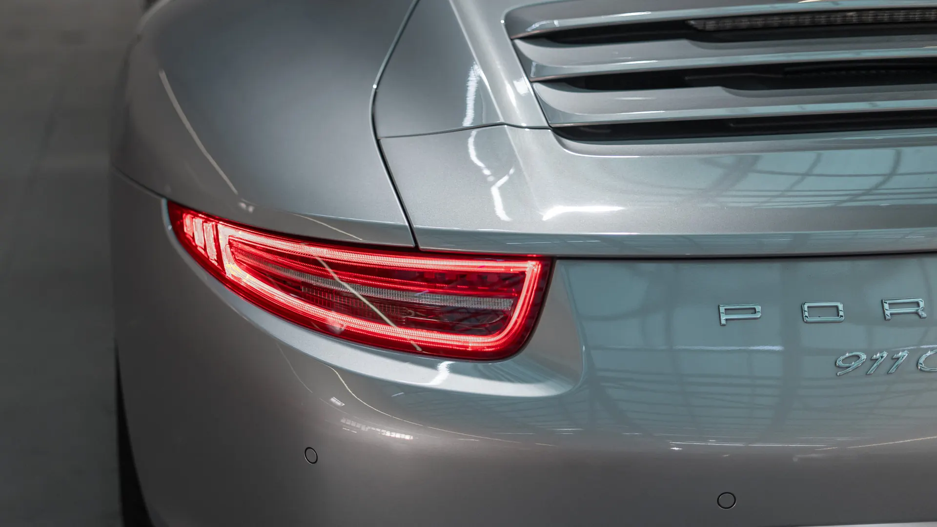 Porsche 911 — photo 34