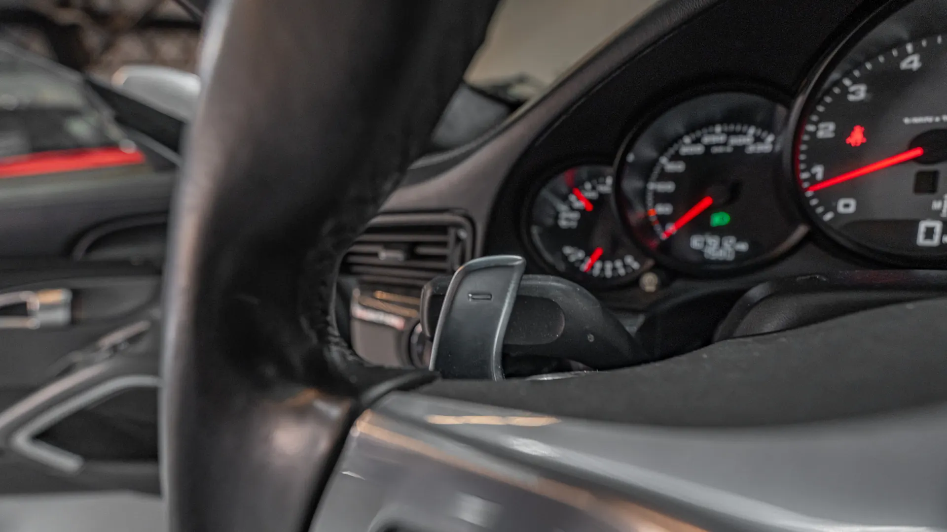 Porsche 911 — photo 13