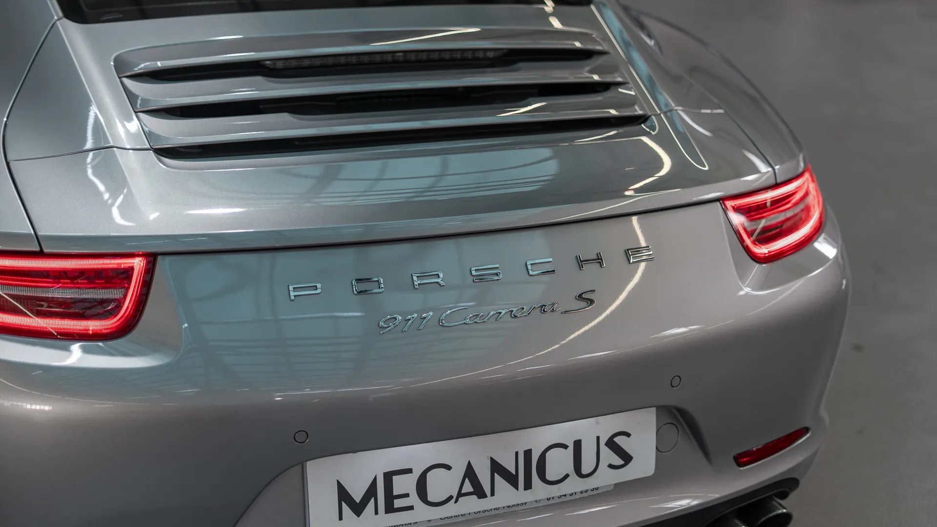 Porsche 911 — photo 35