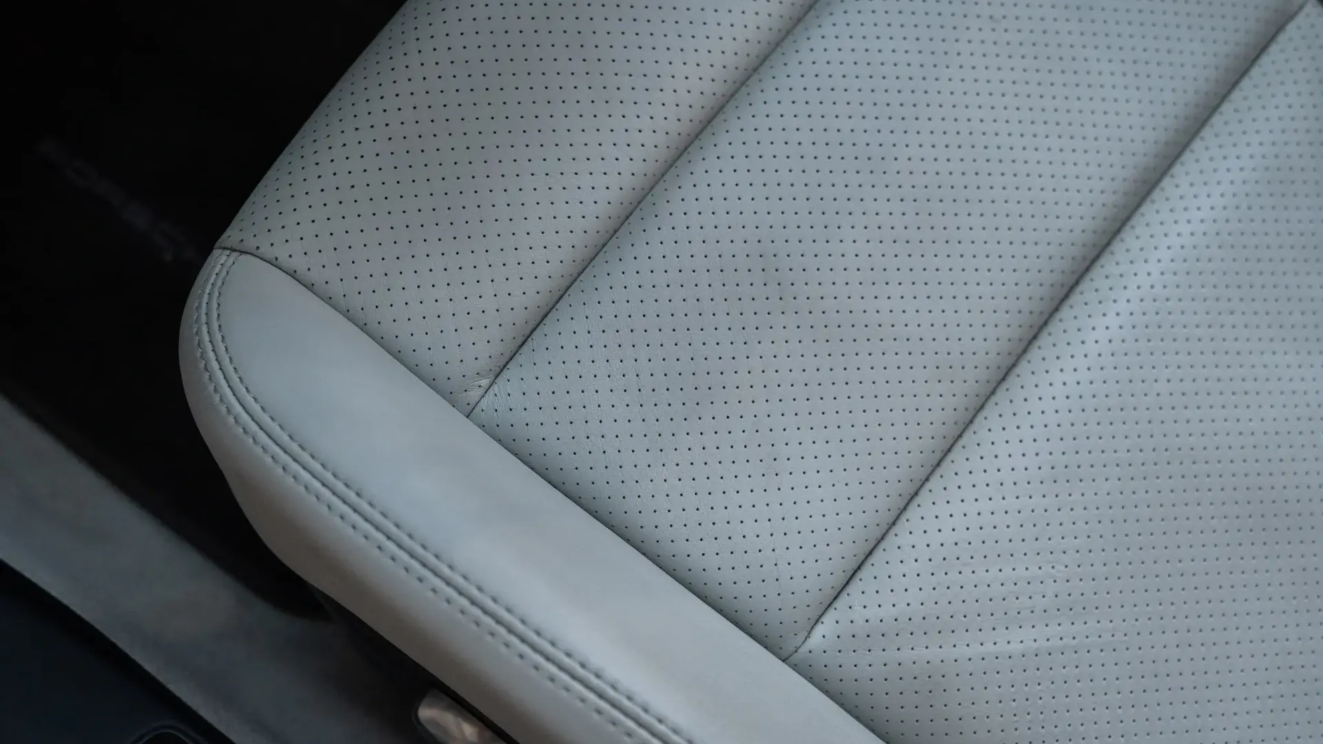Porsche 911 — photo 26