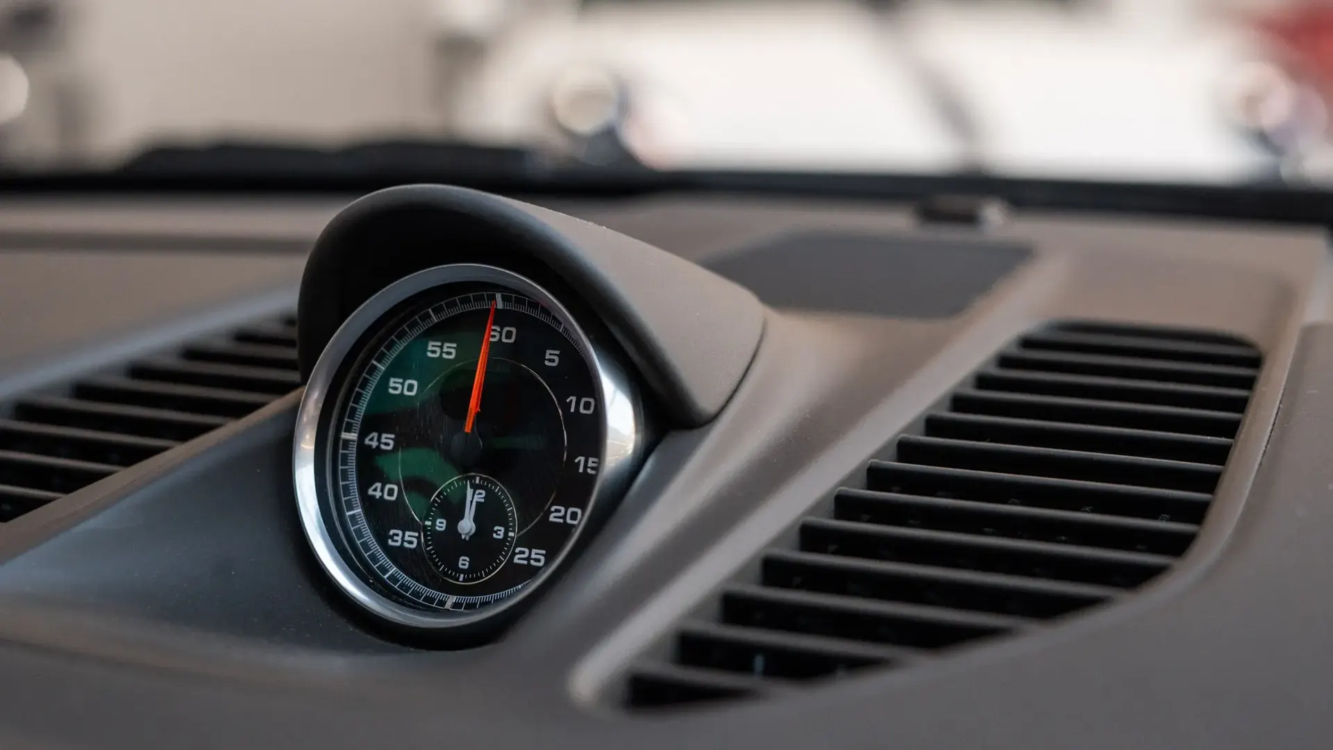 Porsche 911 — photo 19